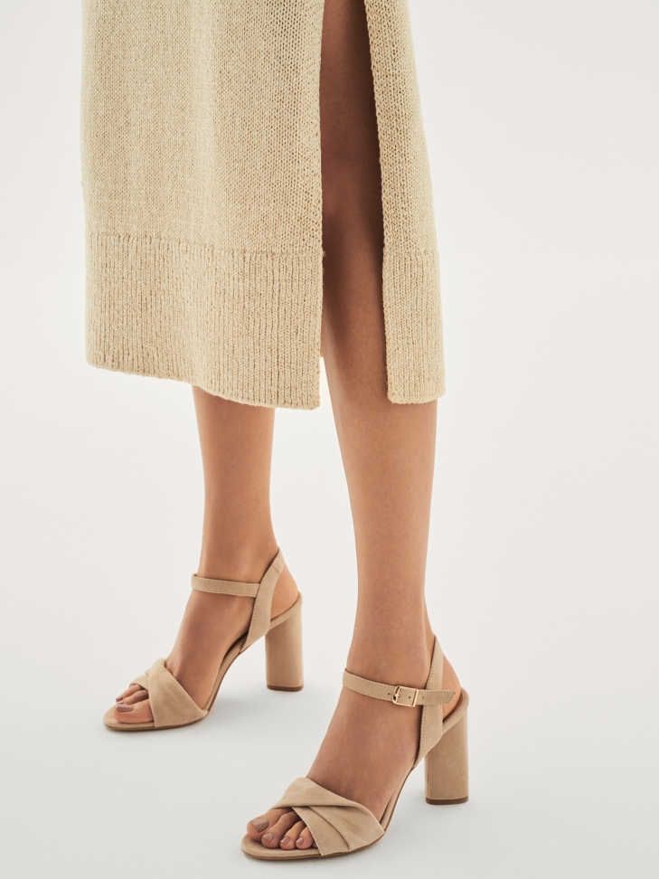 Ladies’ beige sandals