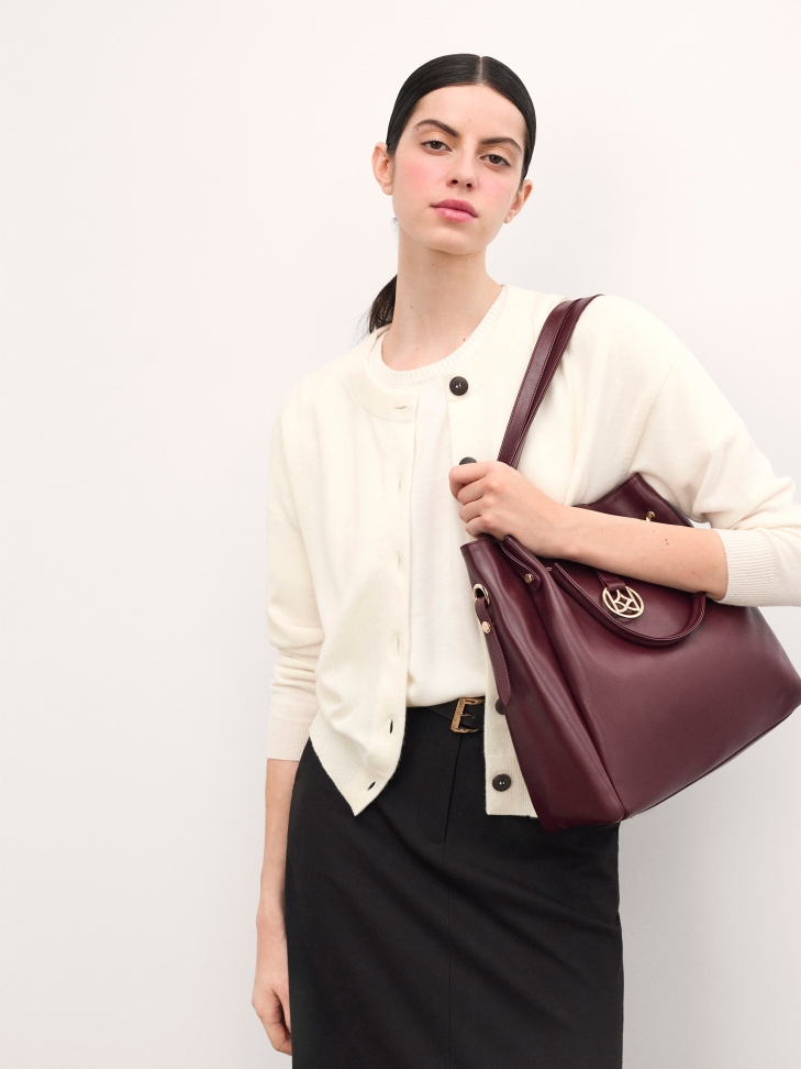 Maroon handbag with removable insert