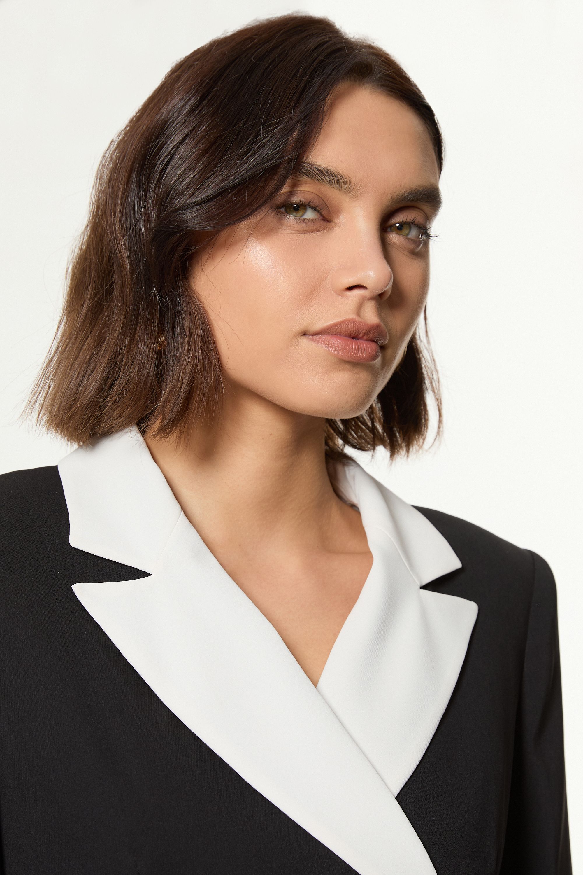KarenMillen Long Sleeve Contrast Collar Pleated Button Detailed Woven Midi Dress