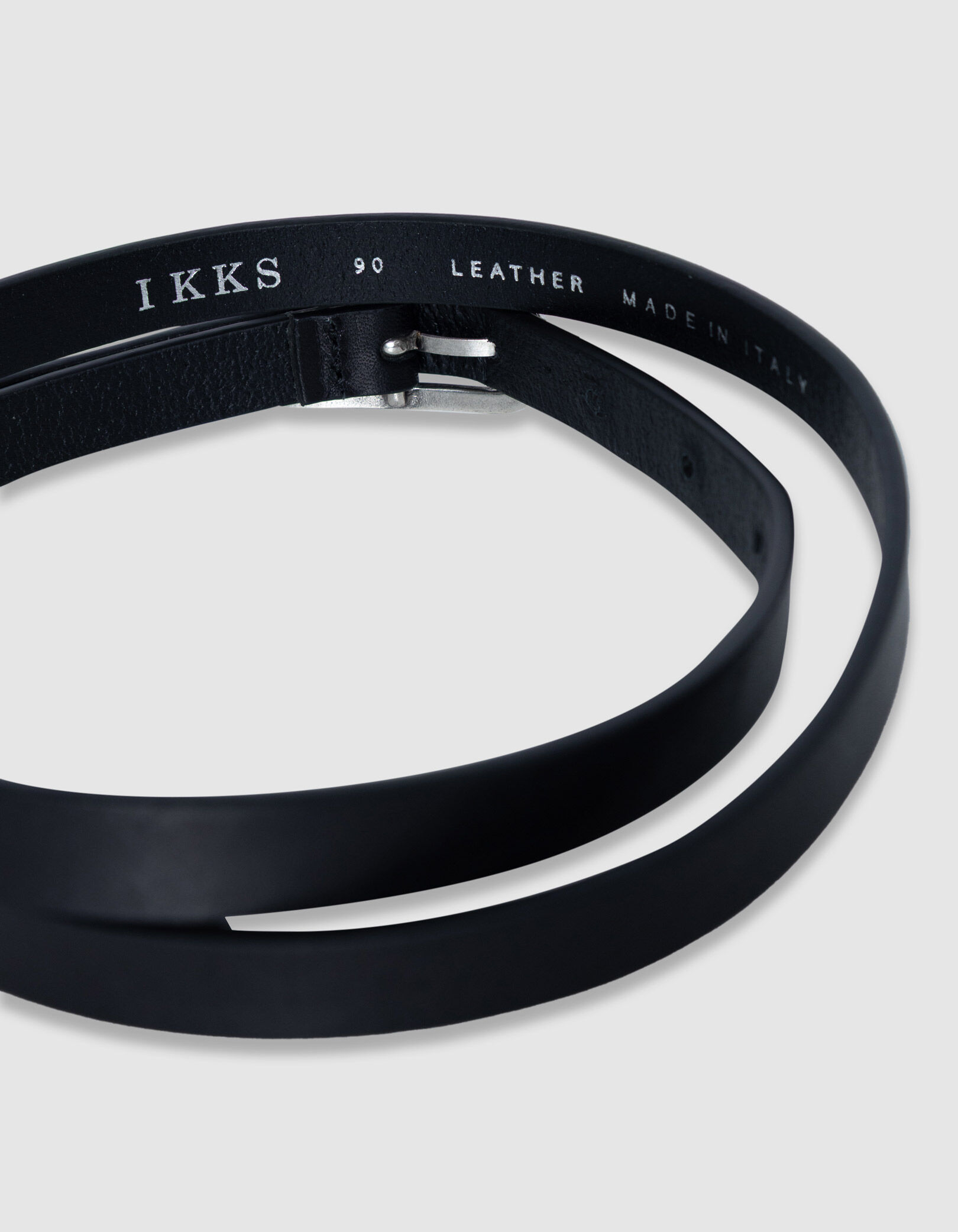 Ceinture fine noire cuir bout métal Femme