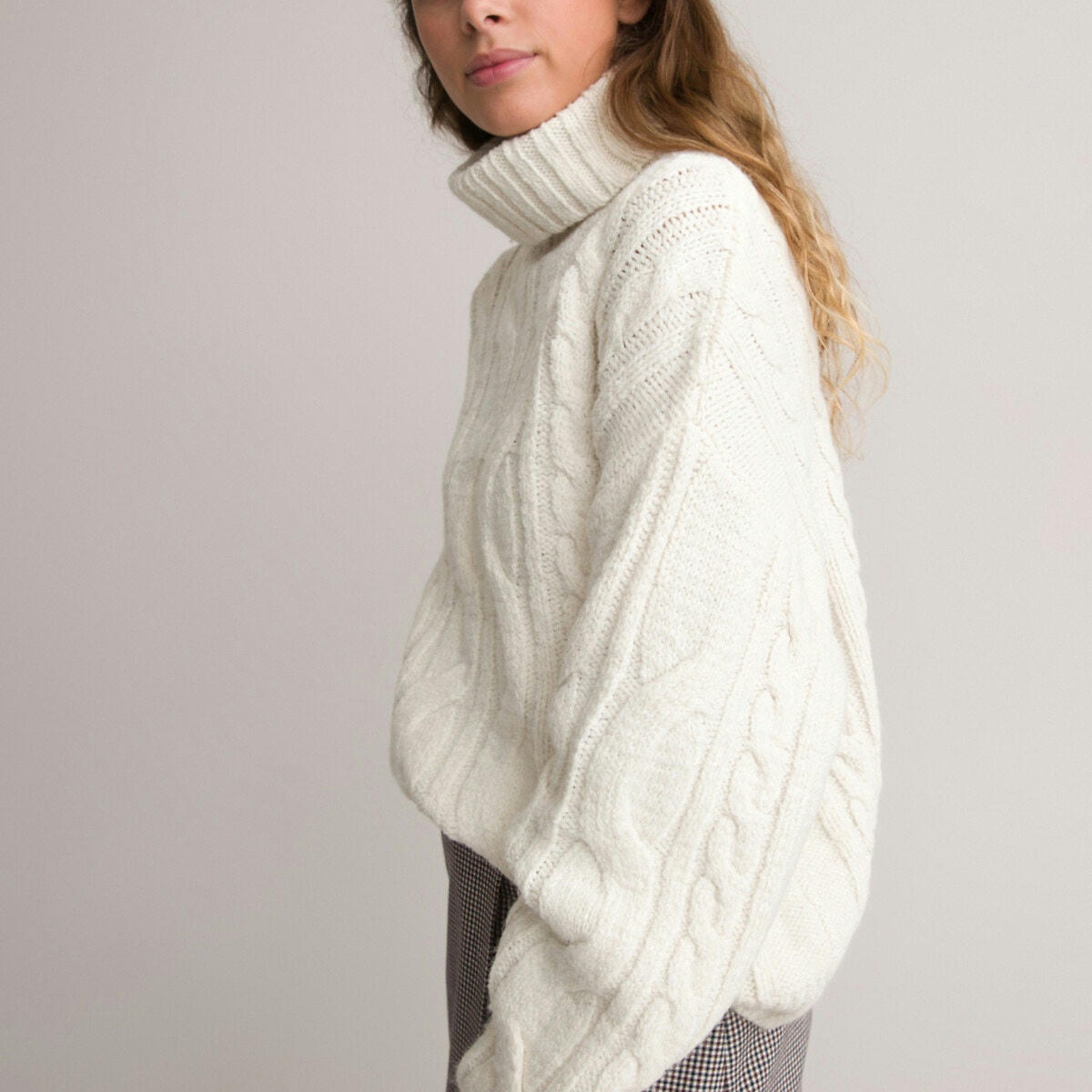 Pull col roulé en grosse maille