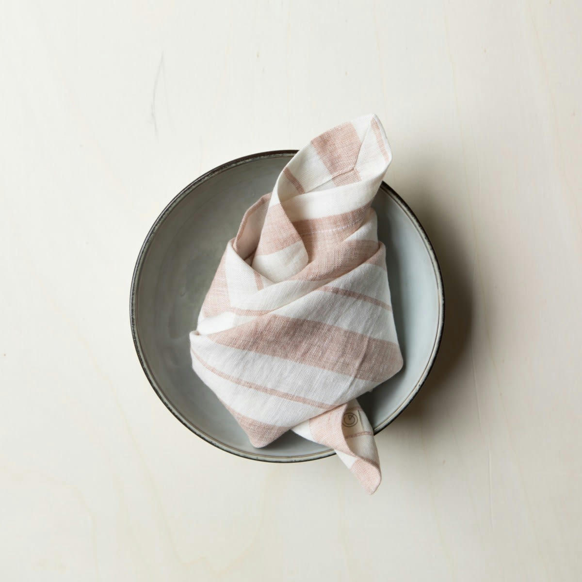 LES ESSENTIELS - Serviette en lin lavé larges rayures rose/crème 45x45
