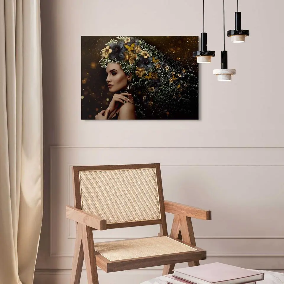 Plexiglasschilderij Elegante vrouw - 50 x 70 - Goudkleurig