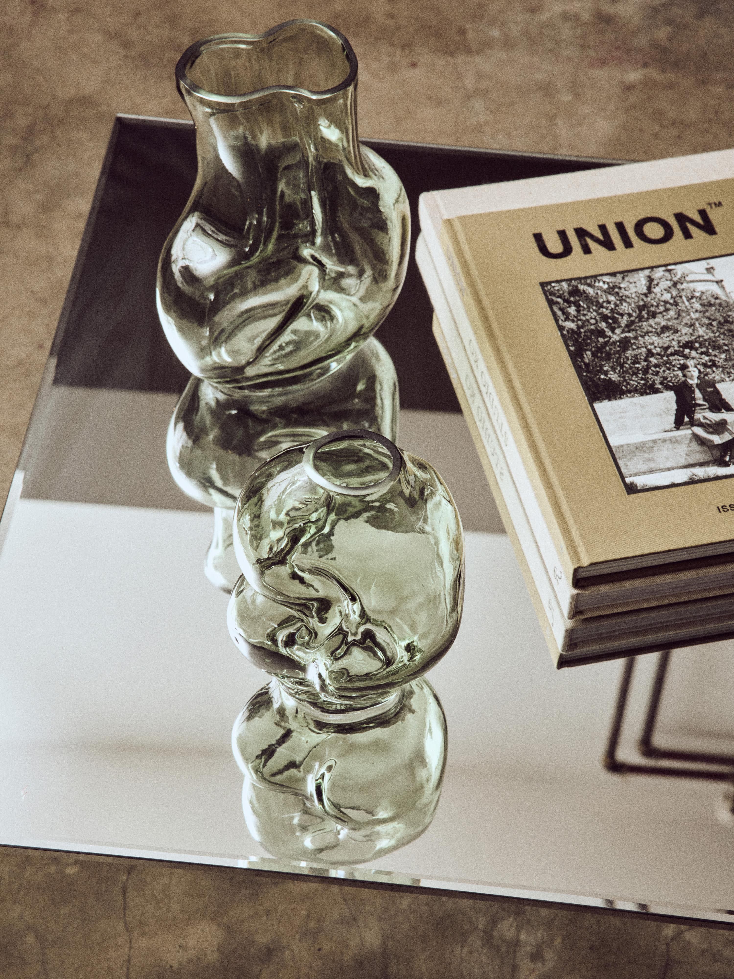 Handgefertigte Glas-Vase Gleam, H 18 cm