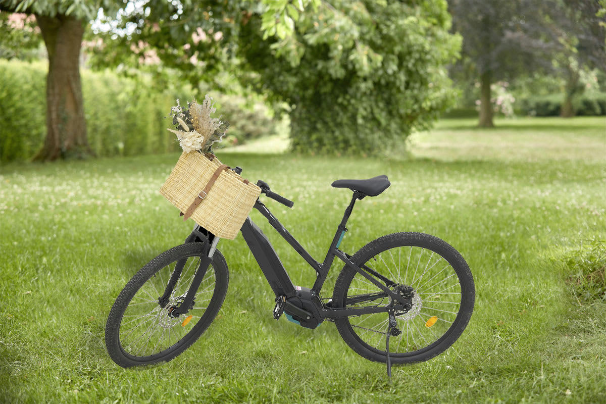 - Panier à vélo en jonc naturel