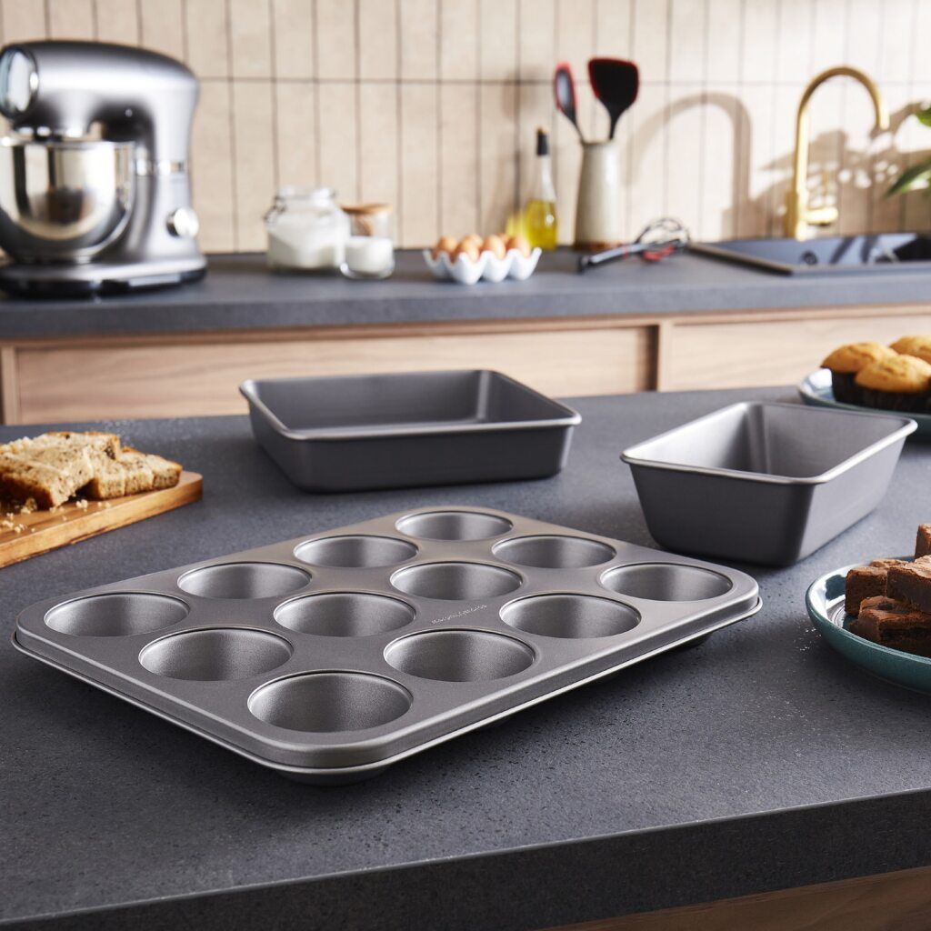 Morphy Richards Muffin Tin, Square Cake Tin and 2lb Loaf Tin
