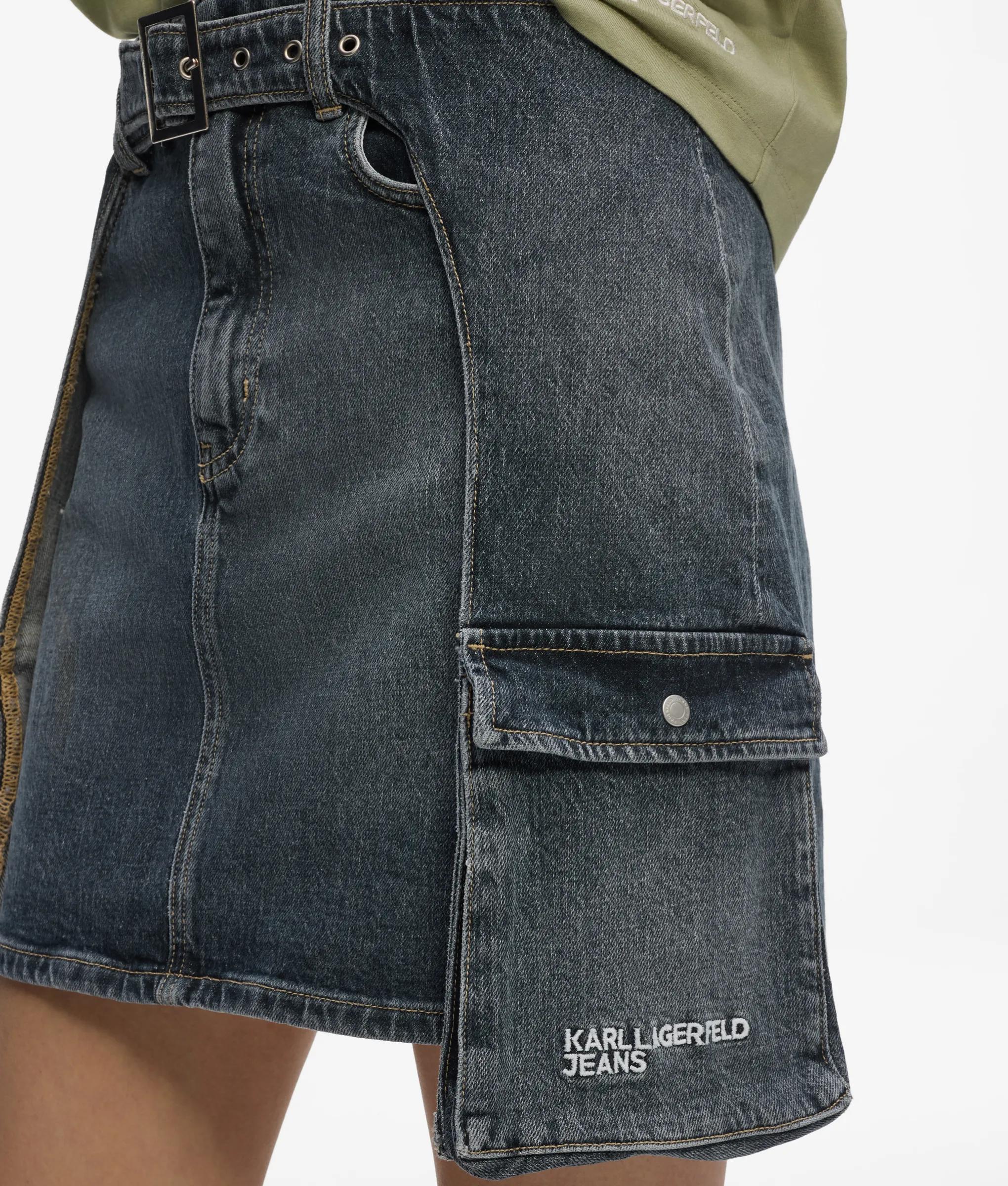 Mini jupe en denim avec détails de boucle