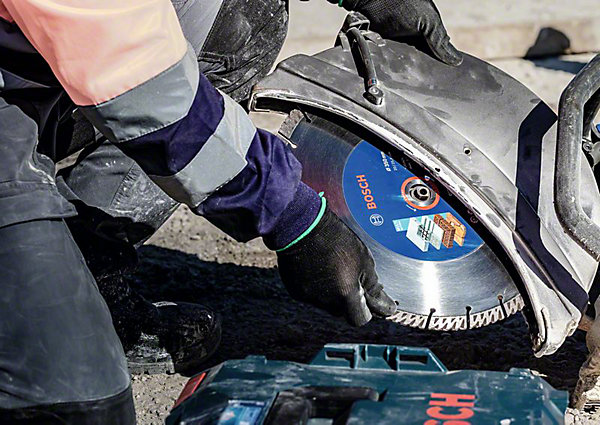 Disque diamant Bosch Expert MultiMaterial 300 mm 2,8 mm alésage 22,23 mm