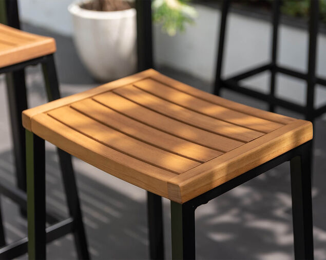 Lynx 5 Piece Timber Bar Setting
