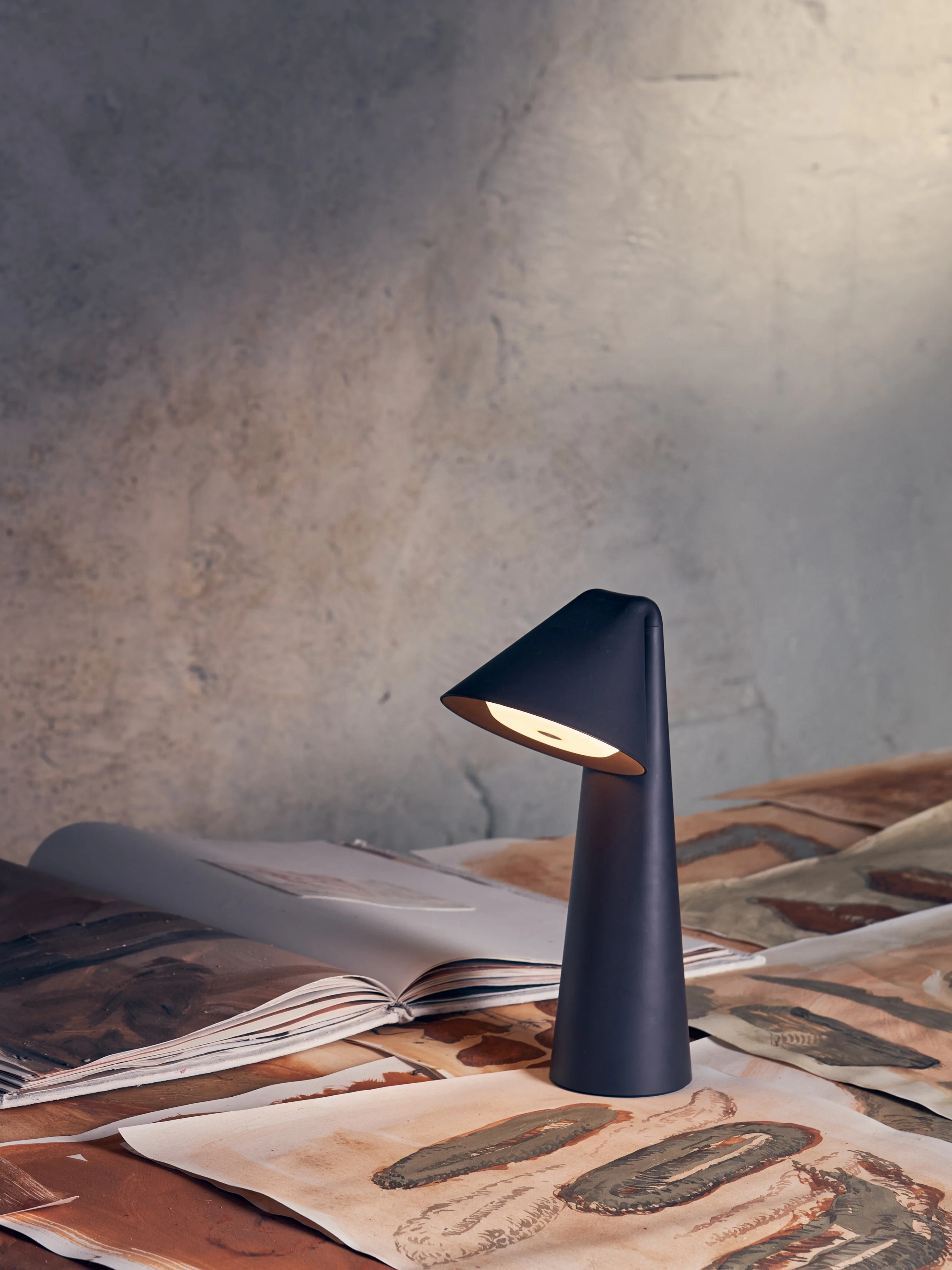 Mobile LED-Tischlampe Ami, dimmbar