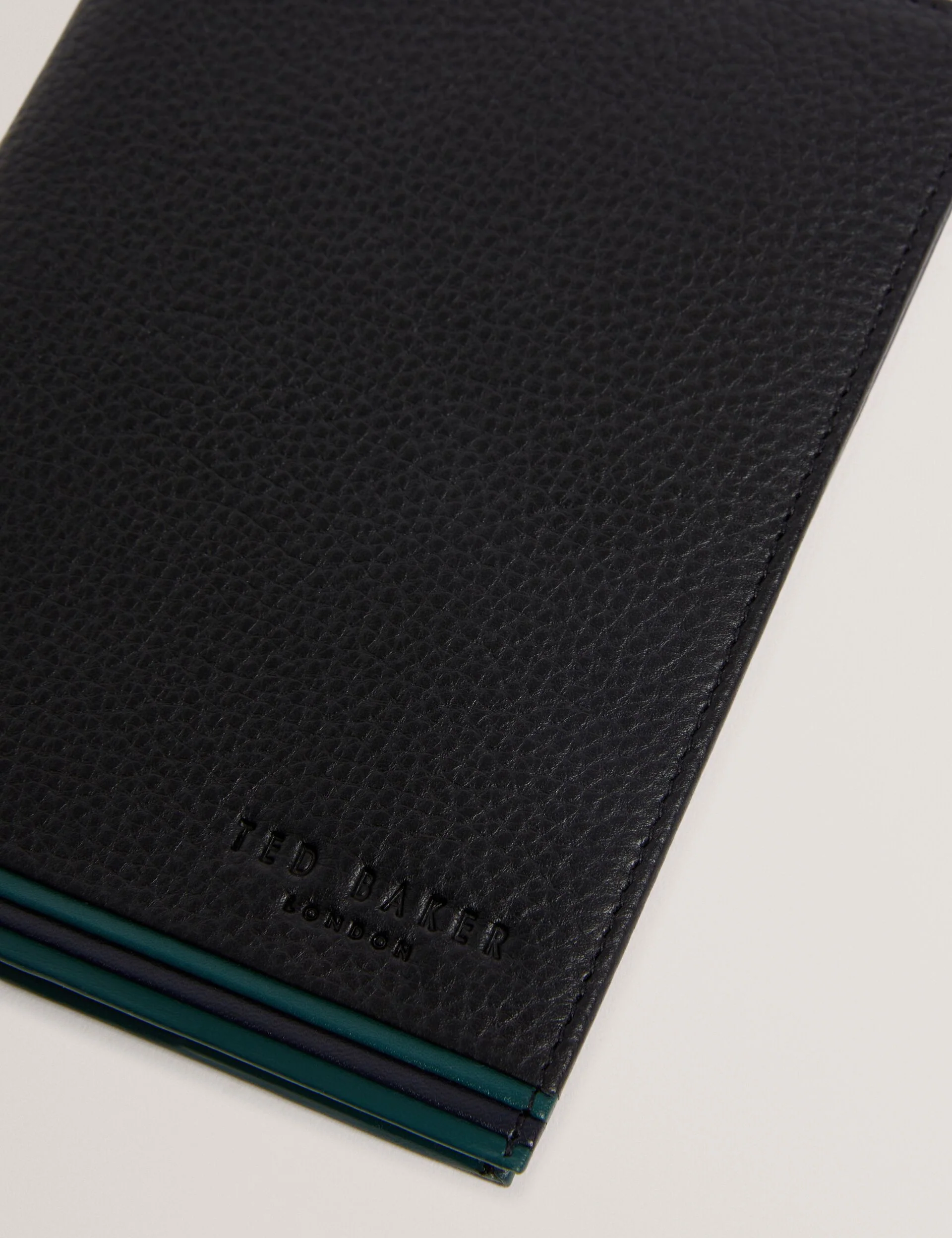 GRAITON | BLACK