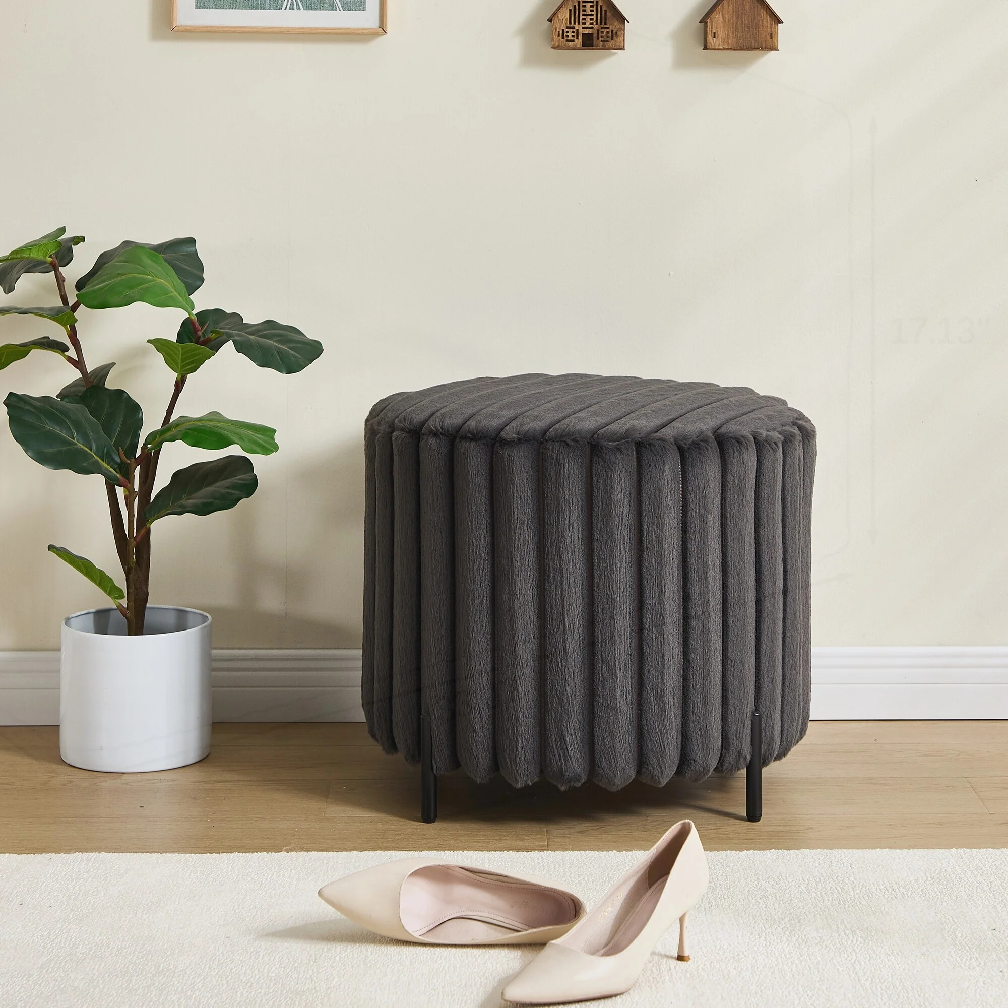 22.05Wide Upholstered Round Pouf Ottoman