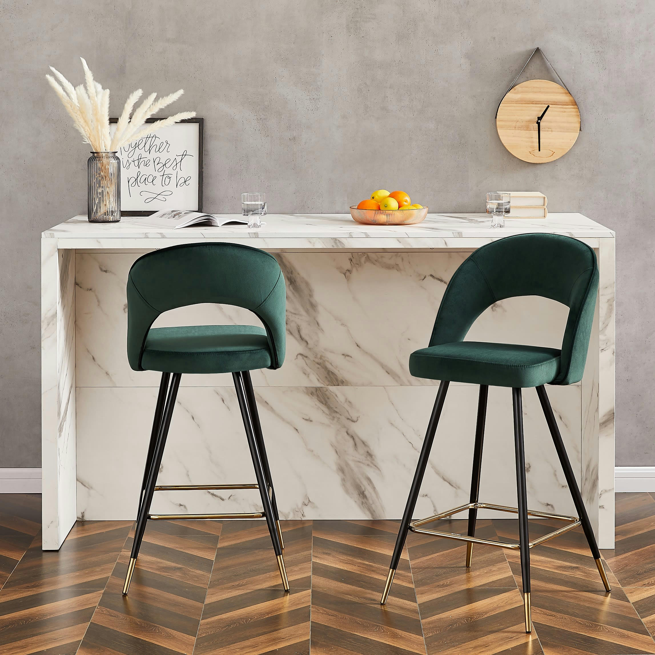 BASILE - Lot de 2 tabourets de bar en velours vert pieds noir et doré