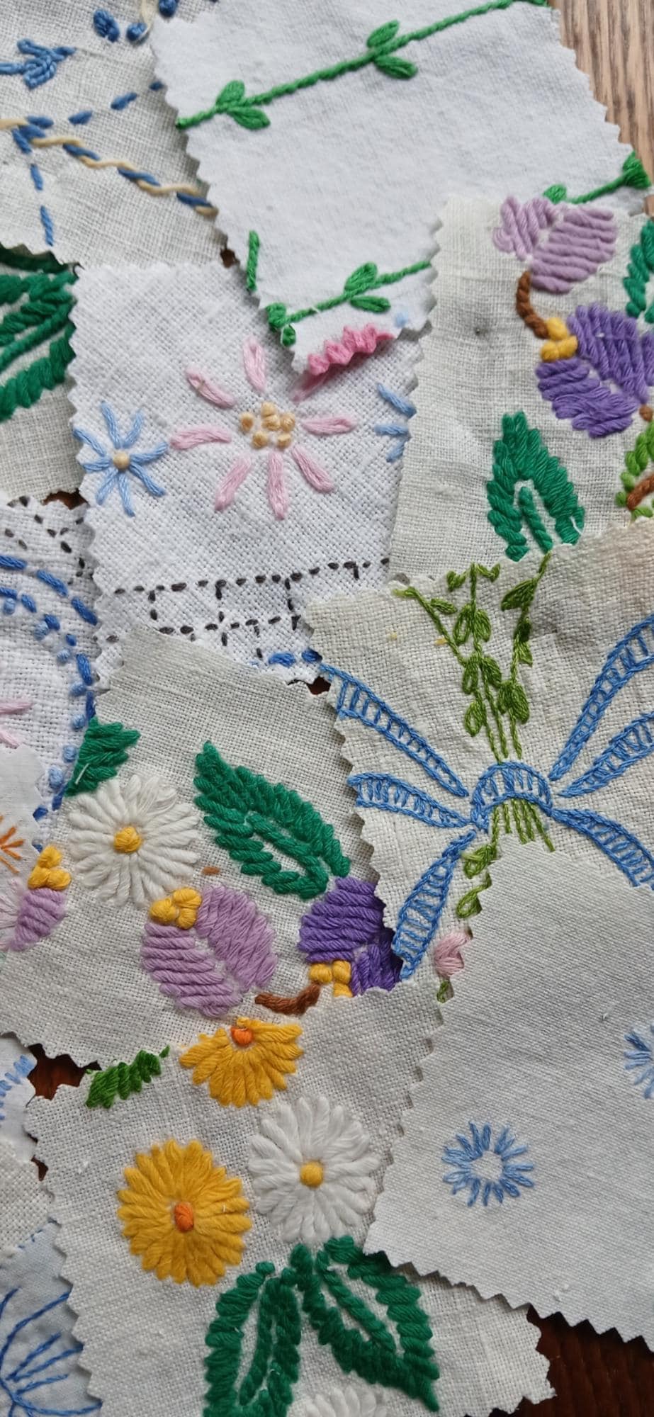 20 pcs Vintage embroidery scrap pack for DIY sachets, slow stitching, junk journal, embellishment, scrap embroidery, grab bag