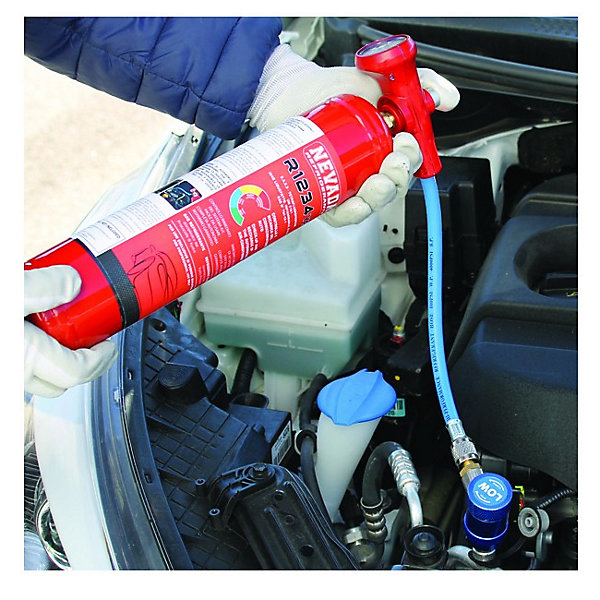 KIT RECHARGE GAZ R1234yf AVEC MANOMETRE   FLEXIBLE CLIM VOITURE