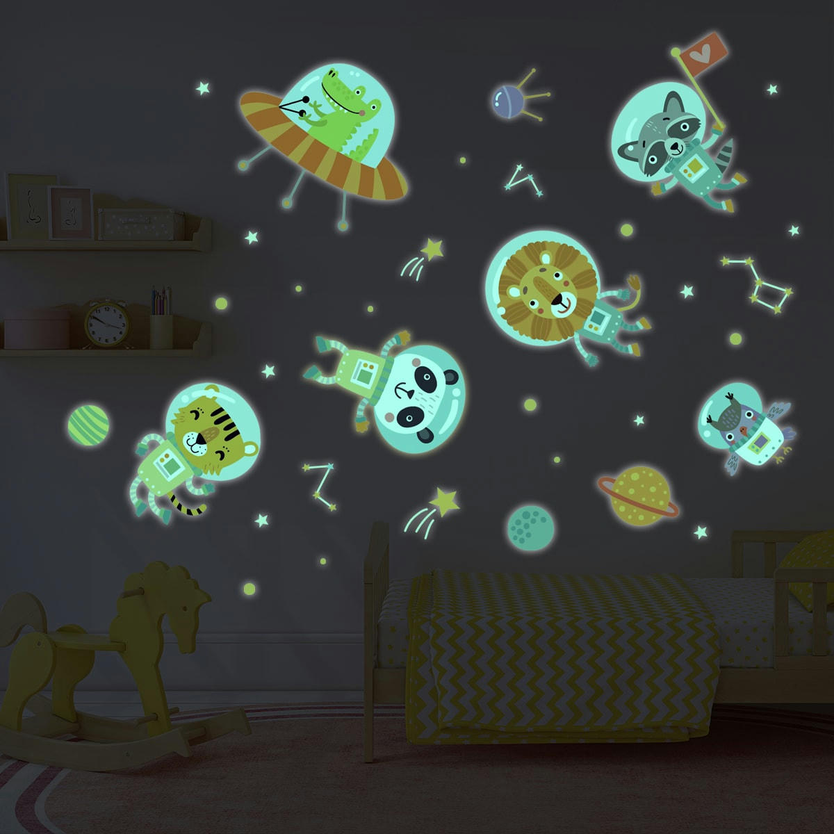 - Stickers phosphorescents lumineux aventuriers de l'espace 85x60cm