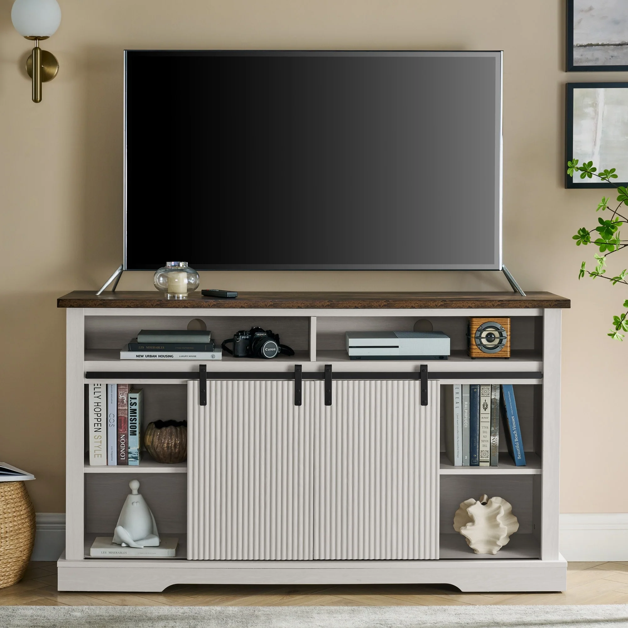 Mid-Century Modern TV Stand with Sliding Barn Doors and Ample Storage聽