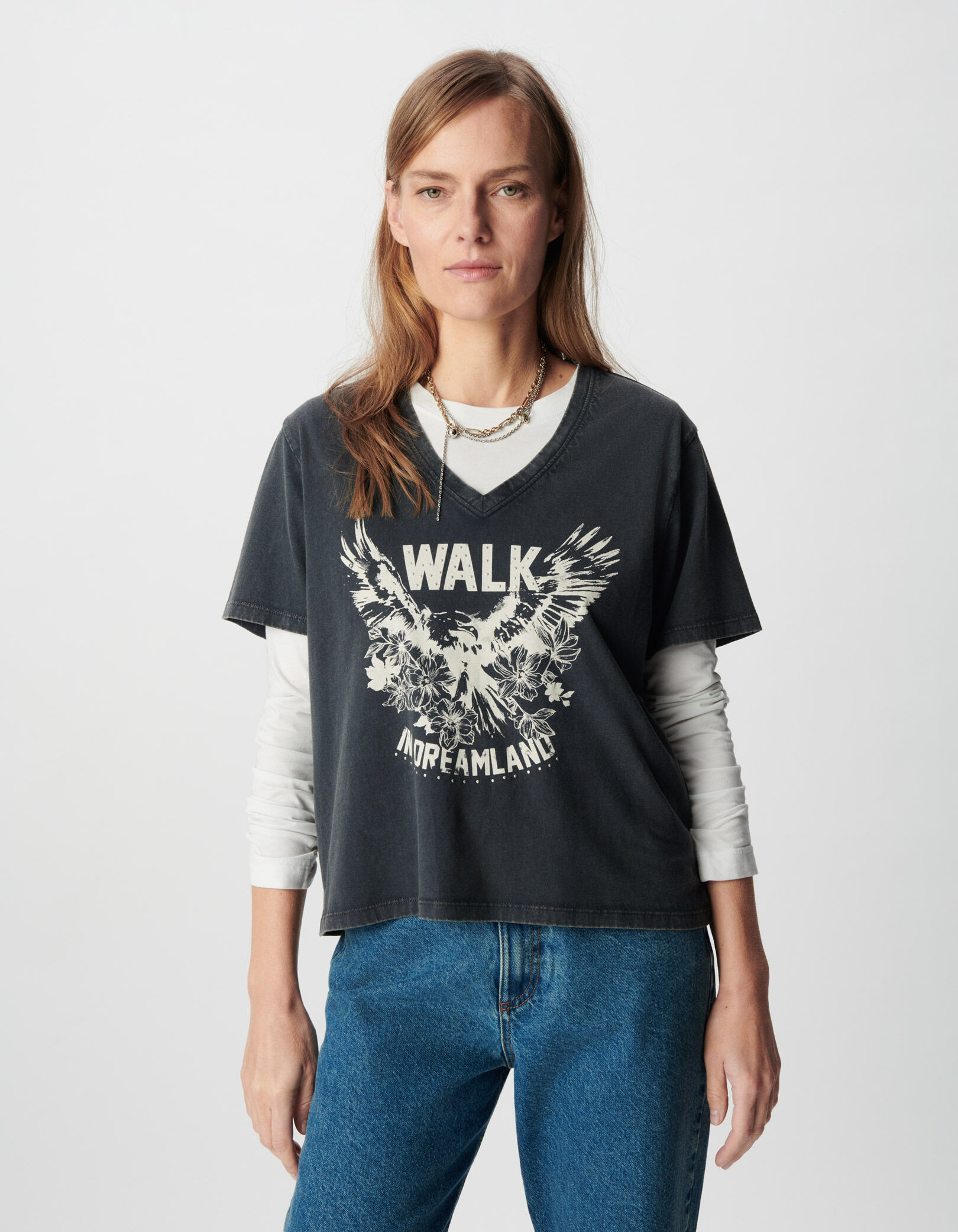 Tee-shirt col V noir coton bio délavé visuel aigle Femme