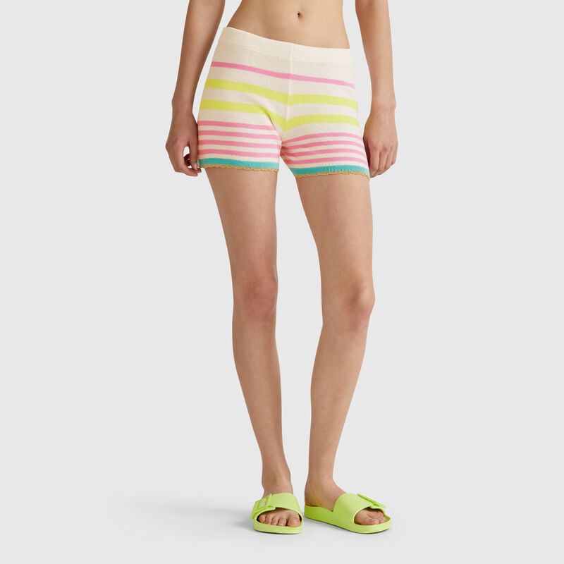Striped knit shorts
