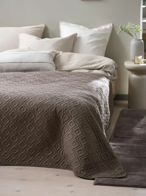 Sengetæppe ROSENTRE 160x220 mørk sand