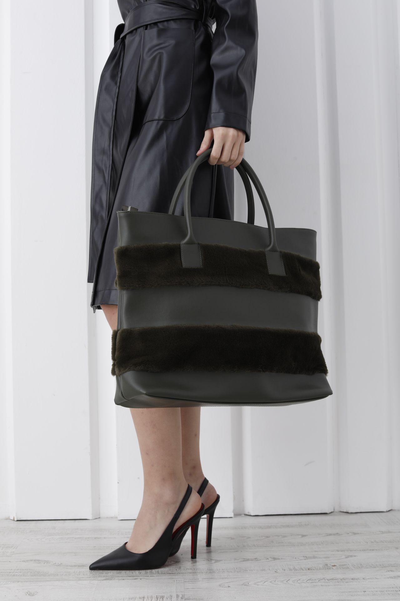 Belissh Oversized Pu Leather Tote Bag with Fur Trim