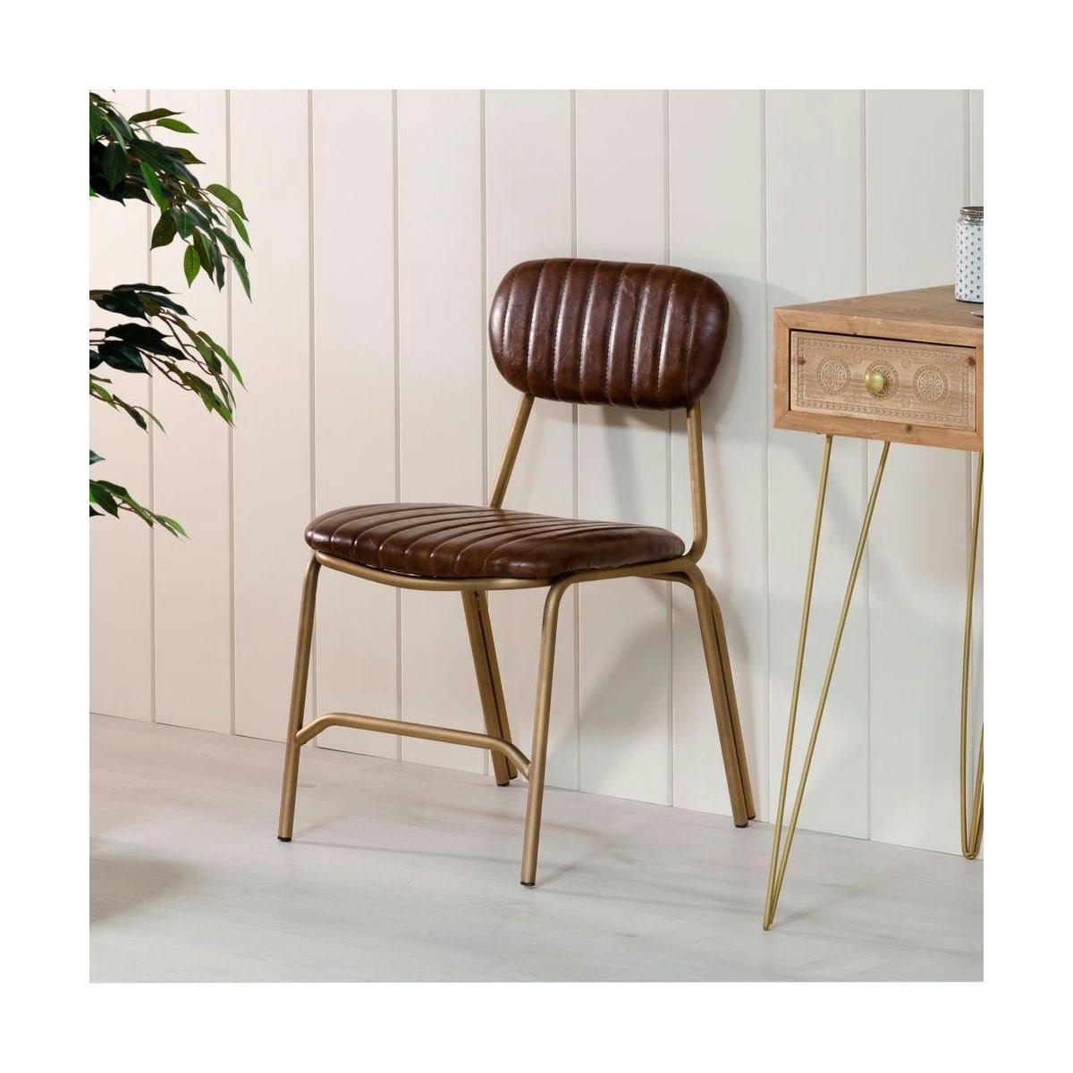 - Chaise vintage esprit bistrot en similicuir marron - 44x55x73cm