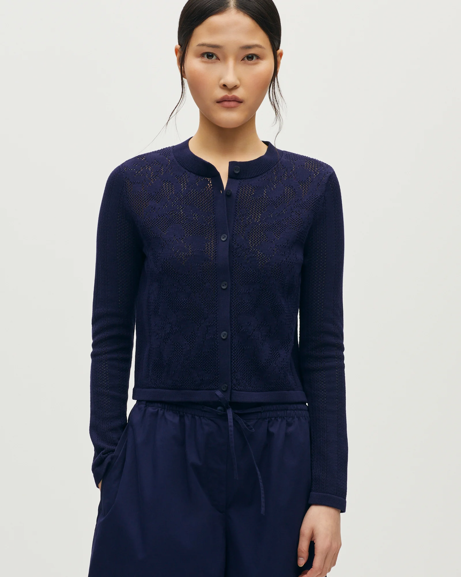 Cardigan court en coton crochet