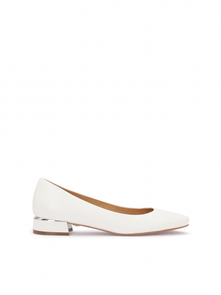 Flat white leather pumps