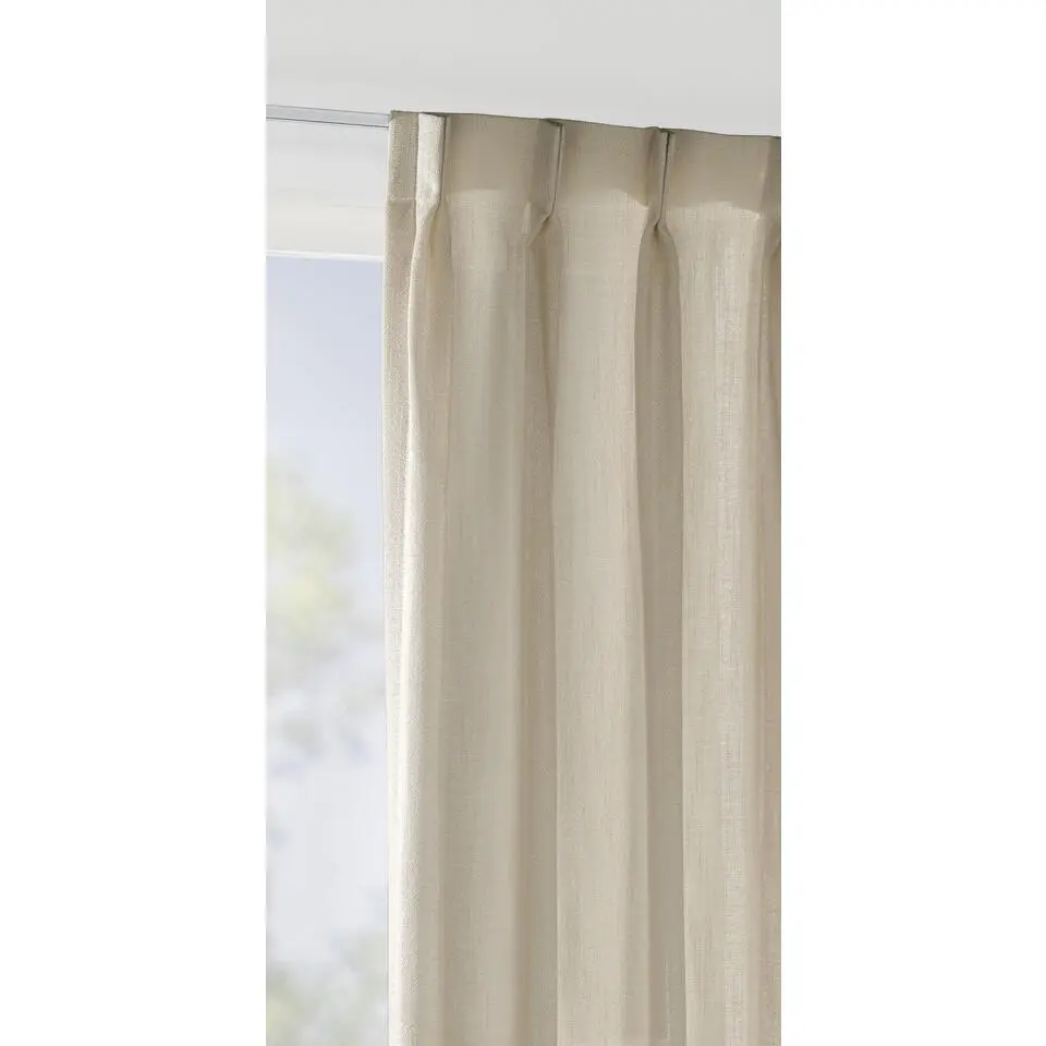 Inbetween Crudo - zand