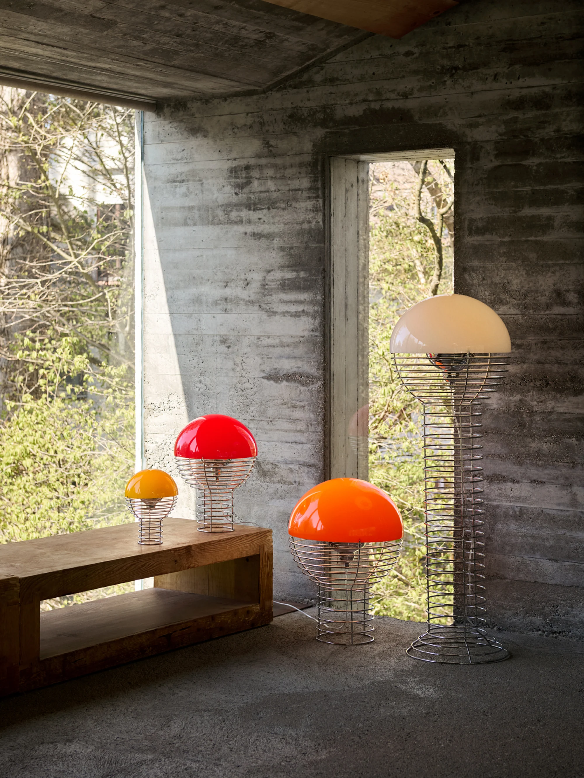 Kleine mobile LED-Tischlampe Wire, dimmbar, Design Verner Panton