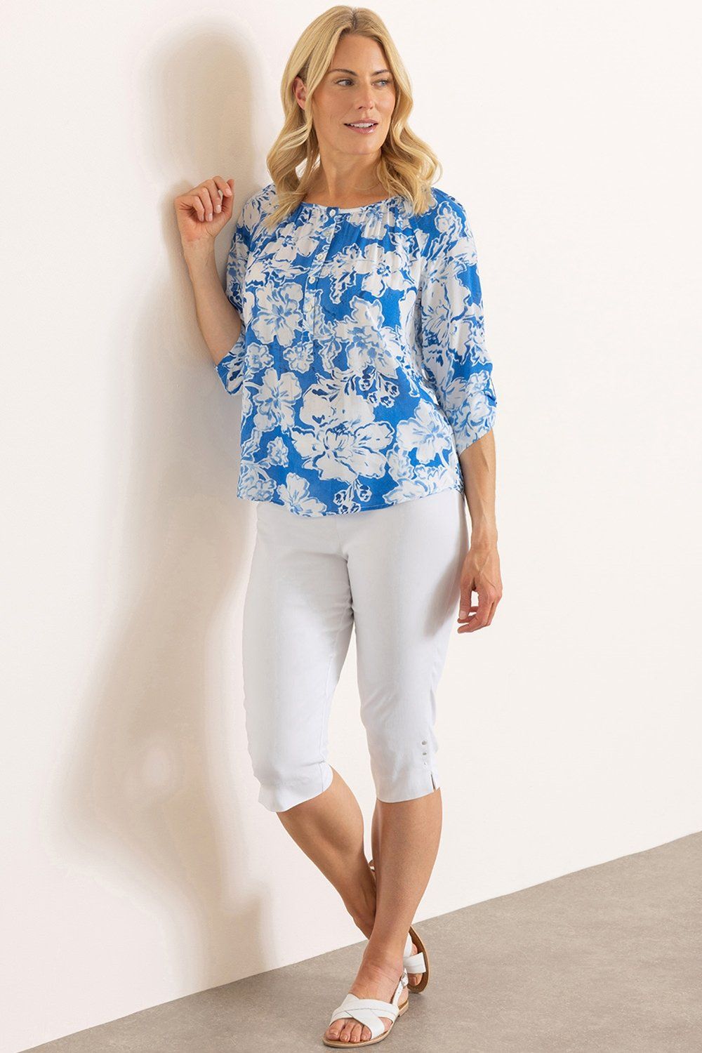 Klass. Floral Printed Top