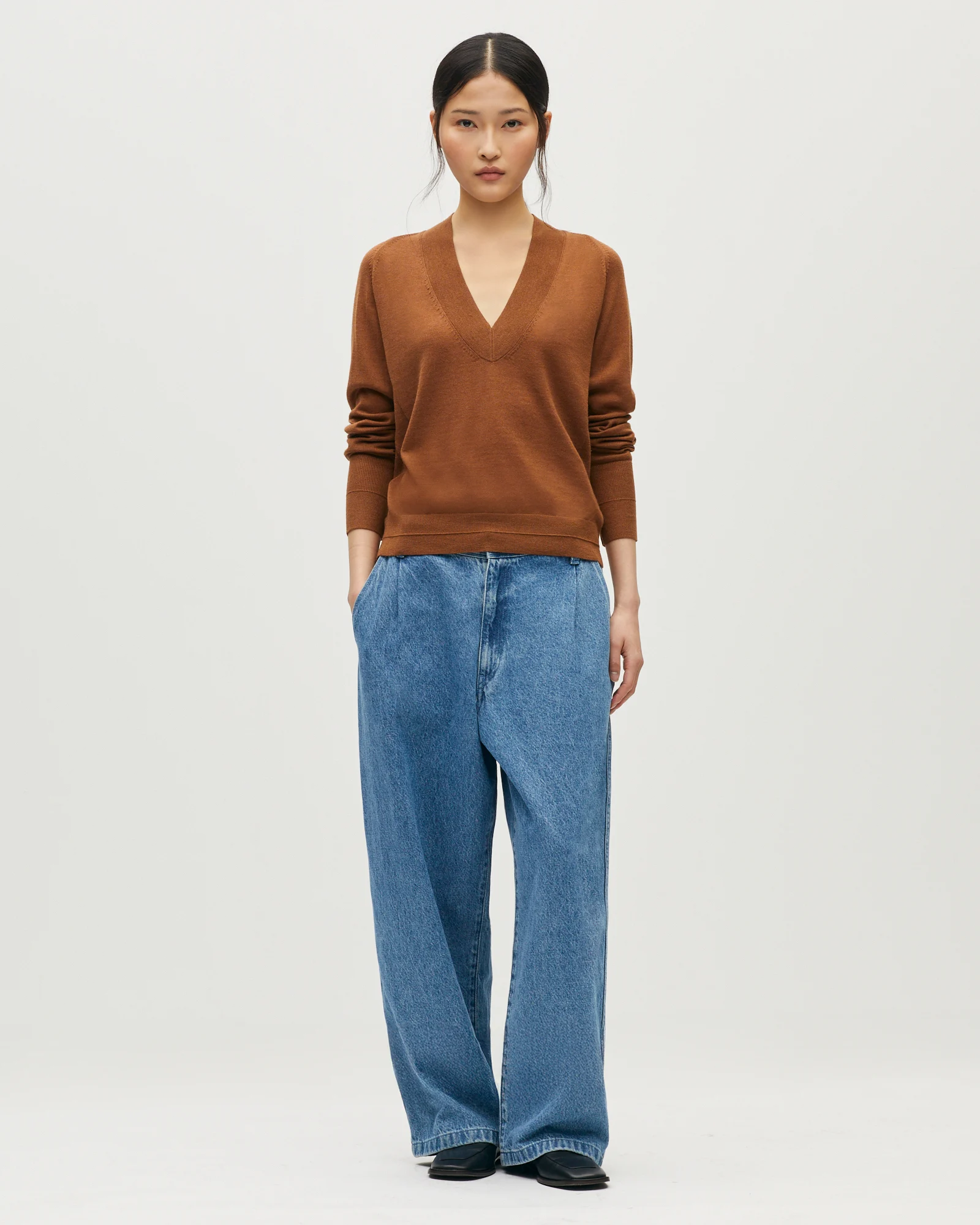 Pull col V en laine mérinos et soie