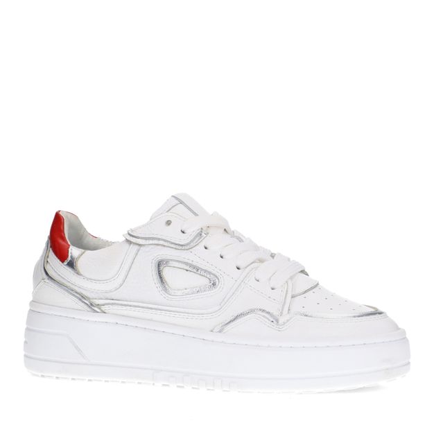 Witte leren sneakers met zilveren details