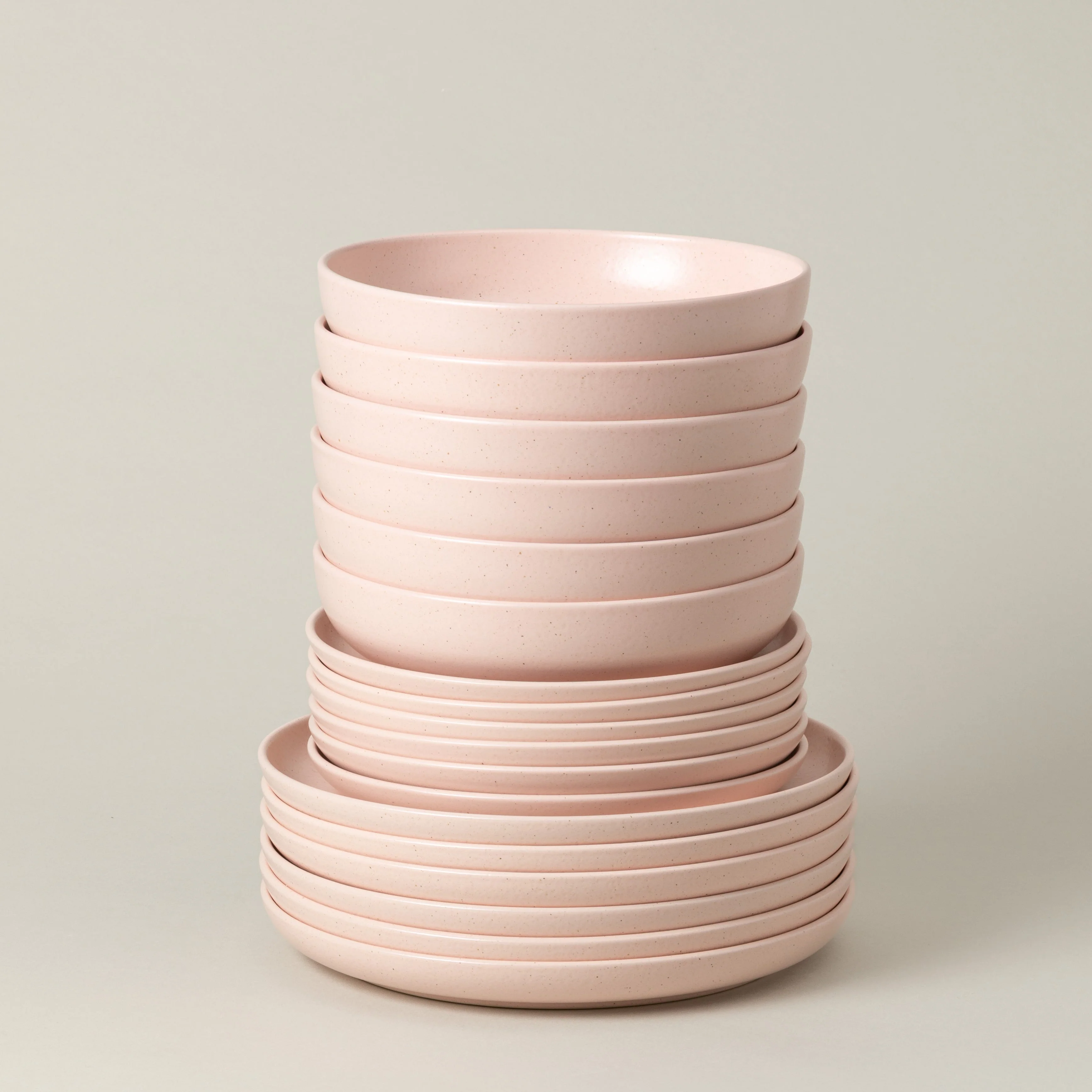 18-Piece Dinnerware Set with Soup/Pasta Plate Pacifica, Casafina by COSTA NOVA