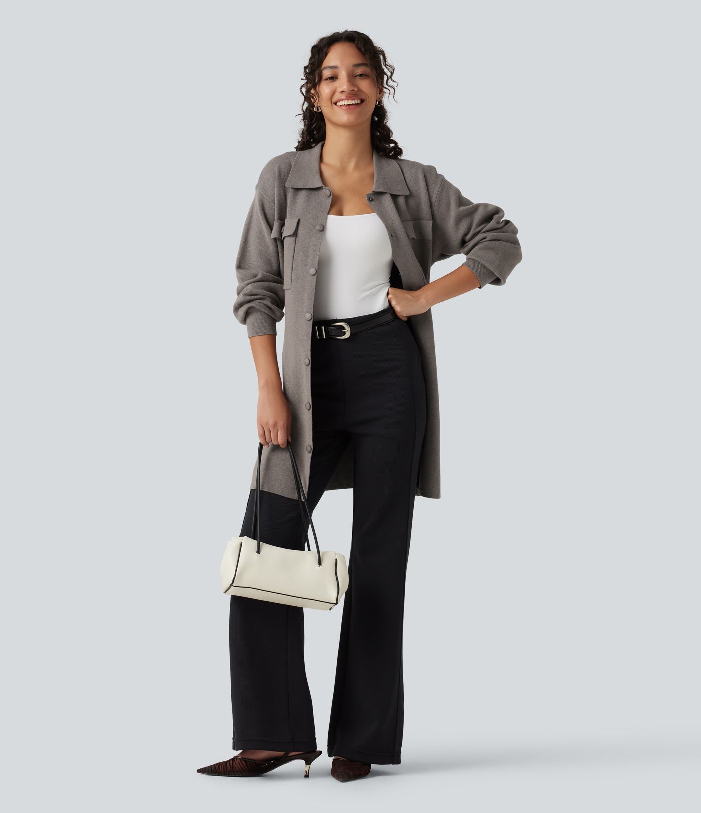 Veste longue ceinturée à manches longues avec poches poitrine