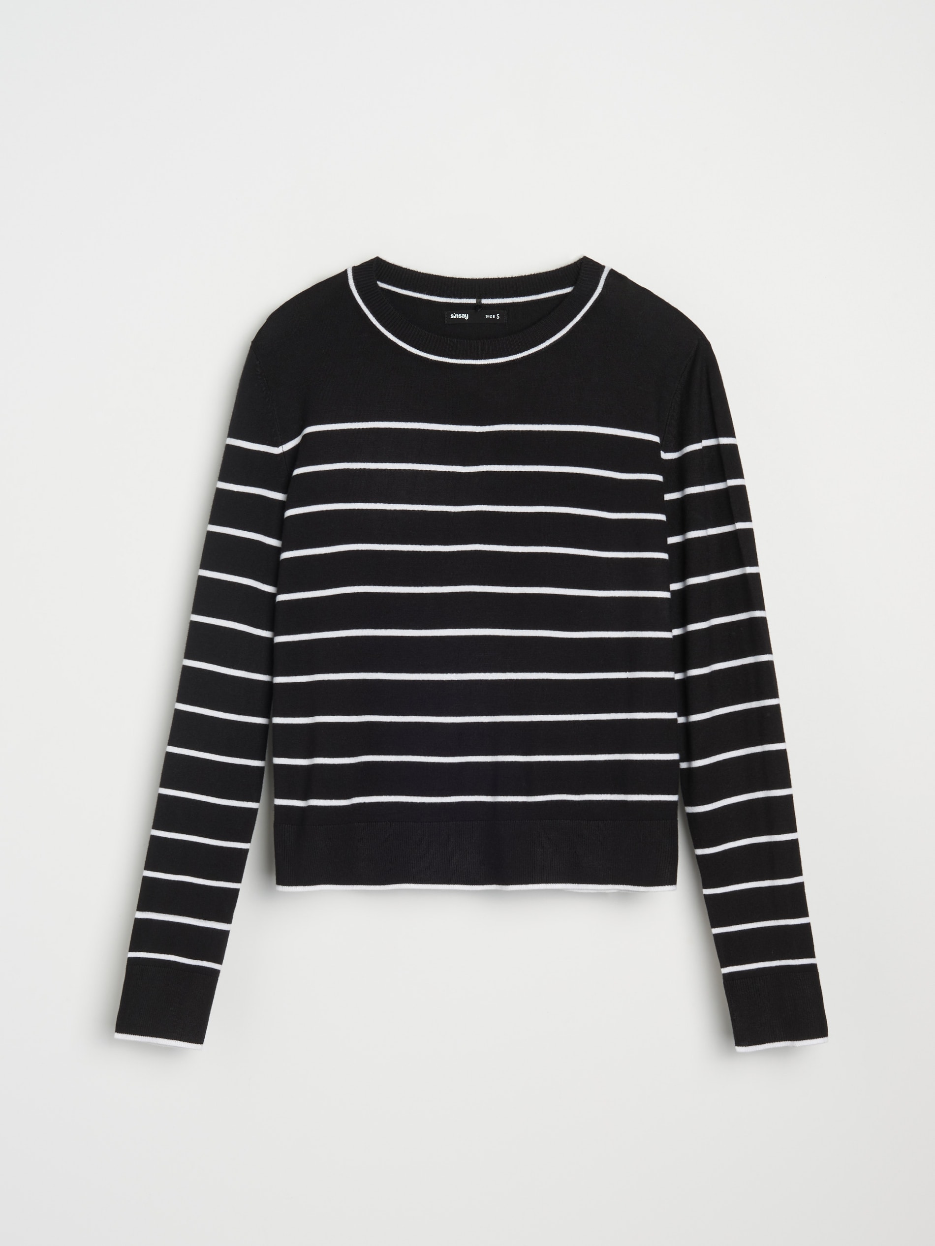 Sweter w paski z okrągłym dekoltem