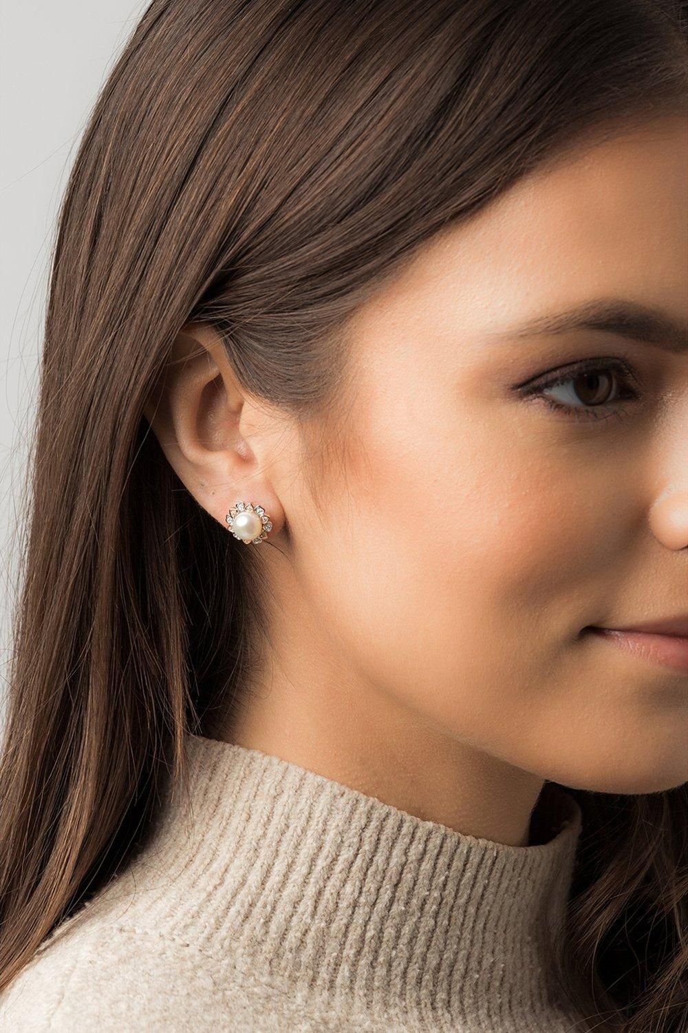 Pure Luxuries London Gift Packaged 'Beaufort' 18ct Rose Gold Plated and Rhodium Plated 925 Silver Freshwater Pearl Sparkle Earrings