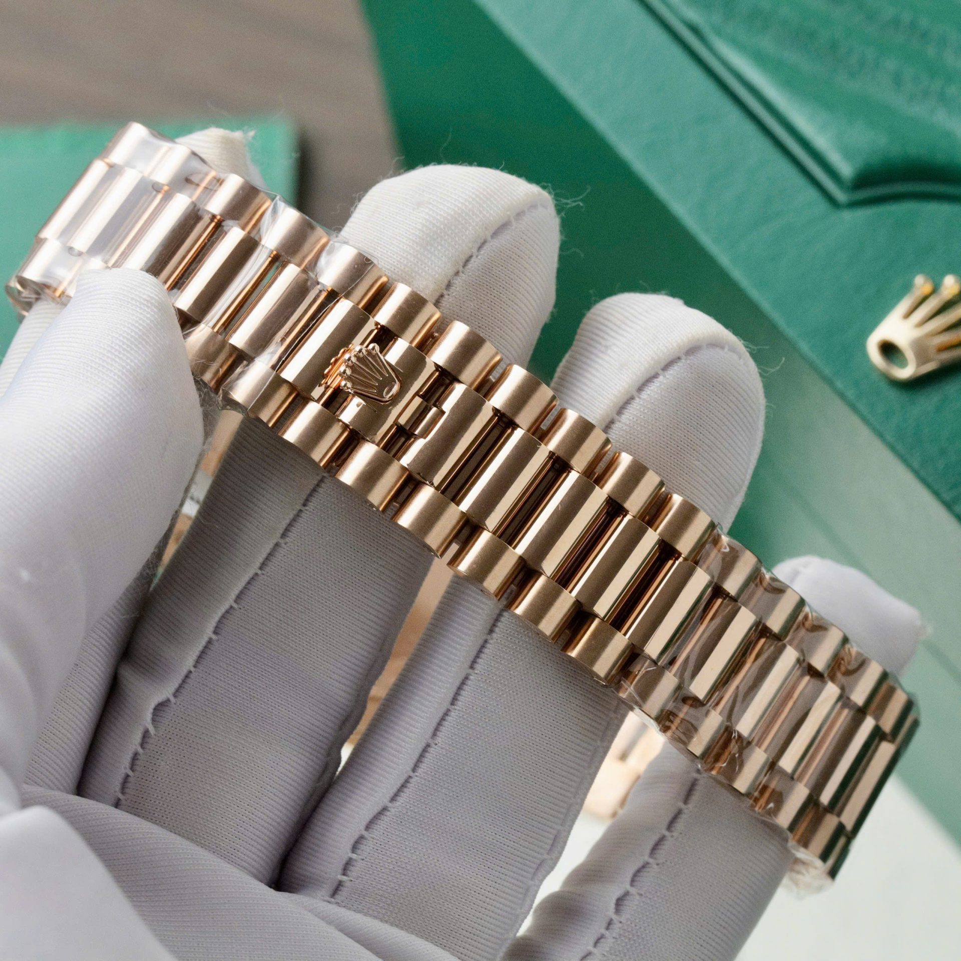 Rolex Day-Date RG Plated Blue Dial CZ Diamonds 40mm Super Clone