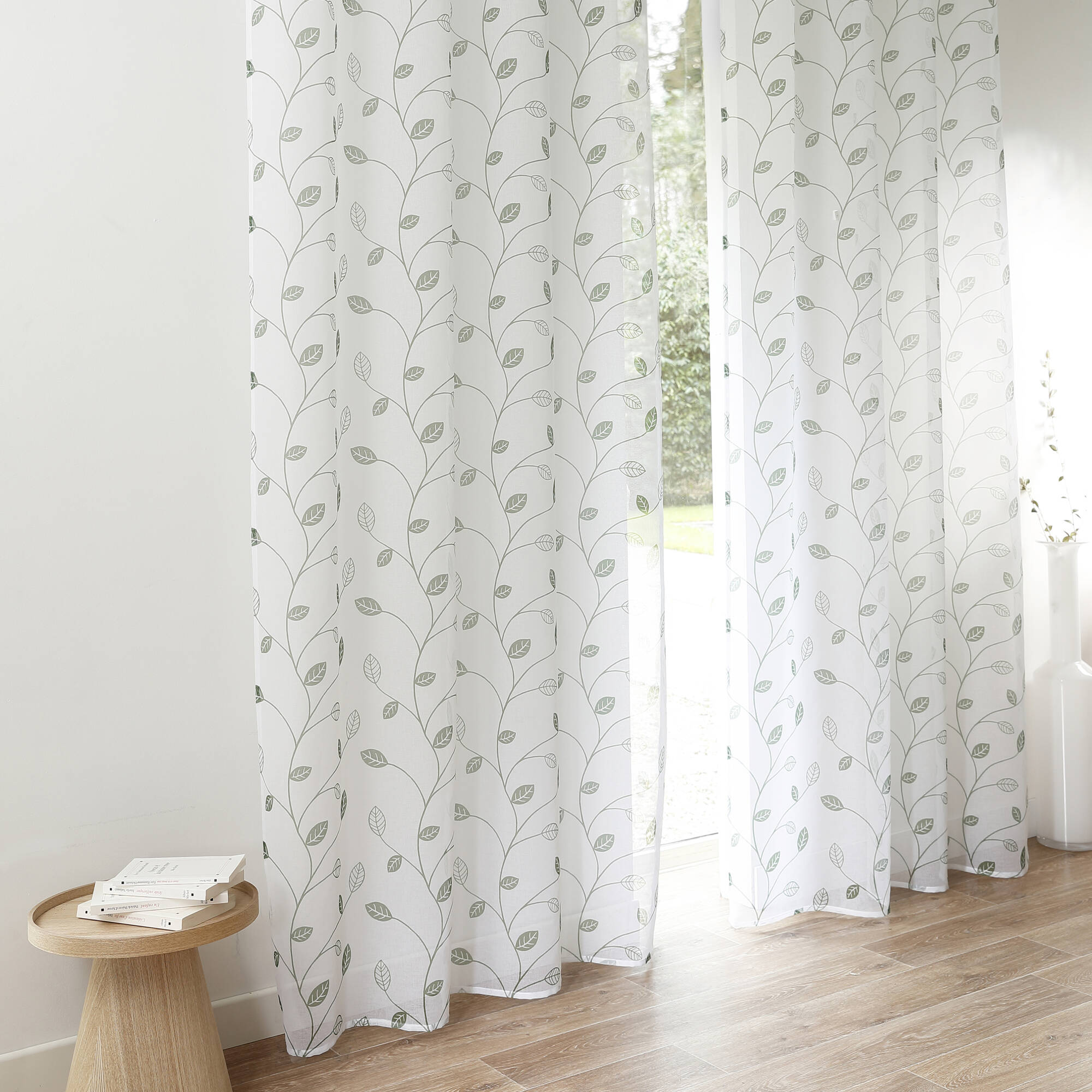 Panneau voilage motif petites feuilles - finition oeillets