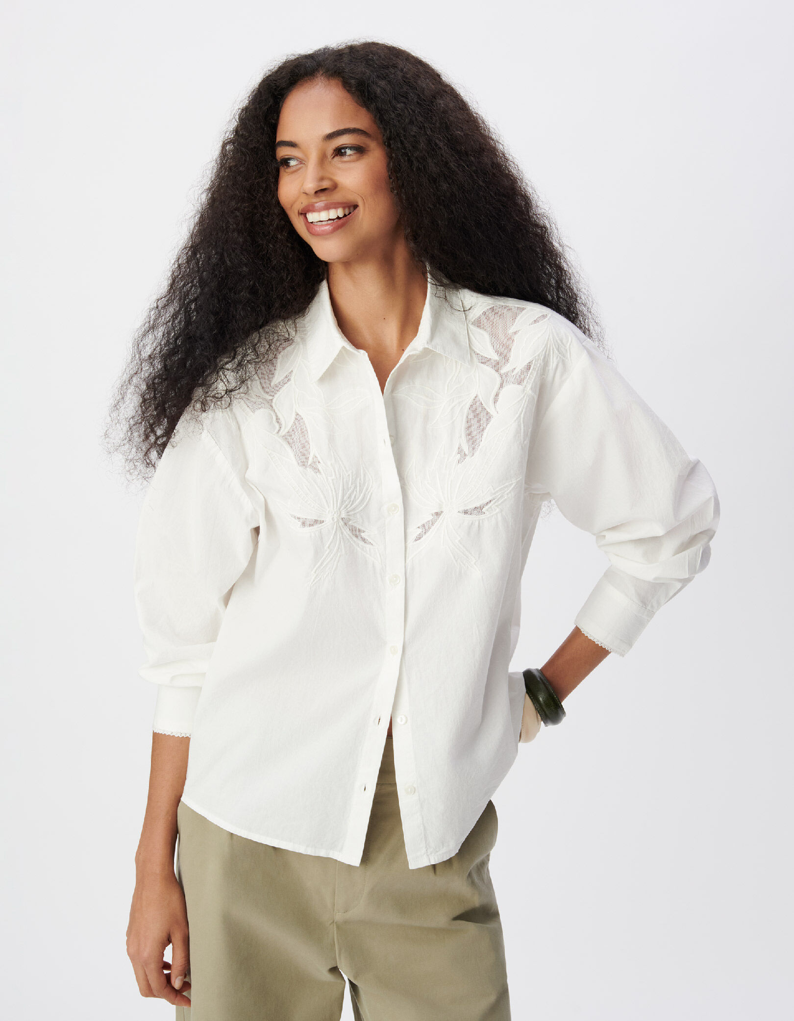 Chemise blanche broderies fleurs Femme
