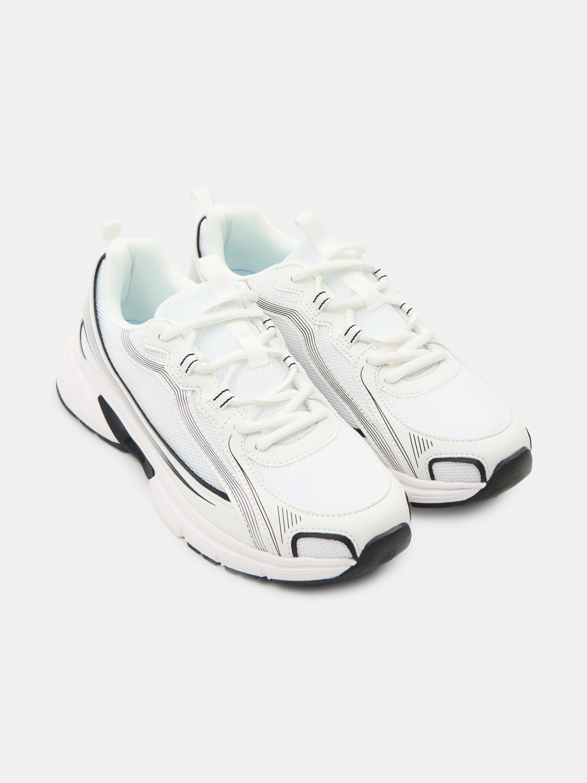Sneakersy z siateczką i grubą podeszwą