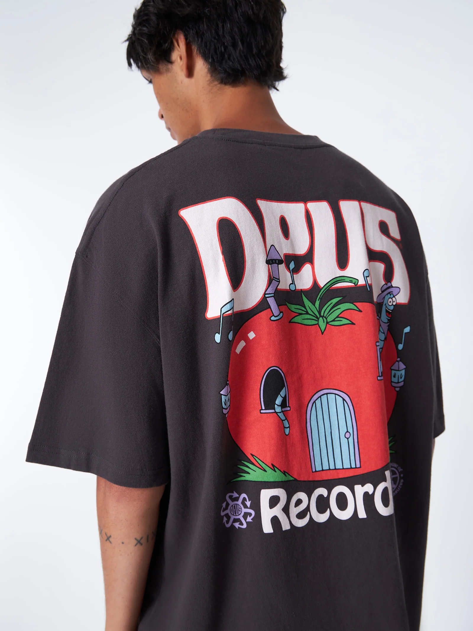 Soundworm Tee