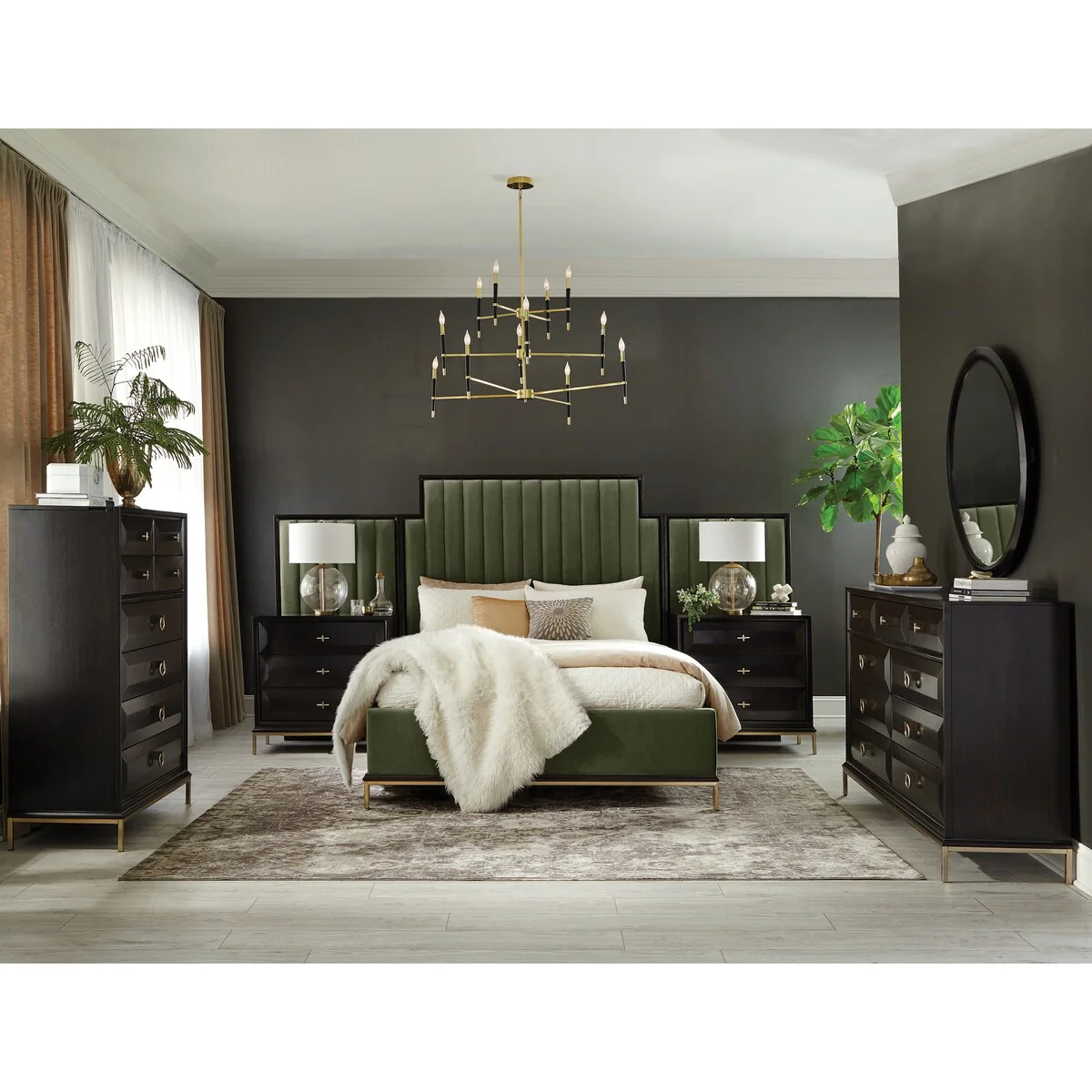 Claymor 2-piece Panel Queen Bedroom Set with Chest