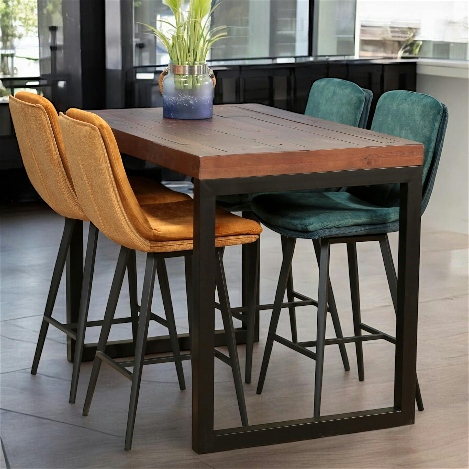 Chaise de bar en velours doré à double coussinage (lot de 2) OKA
