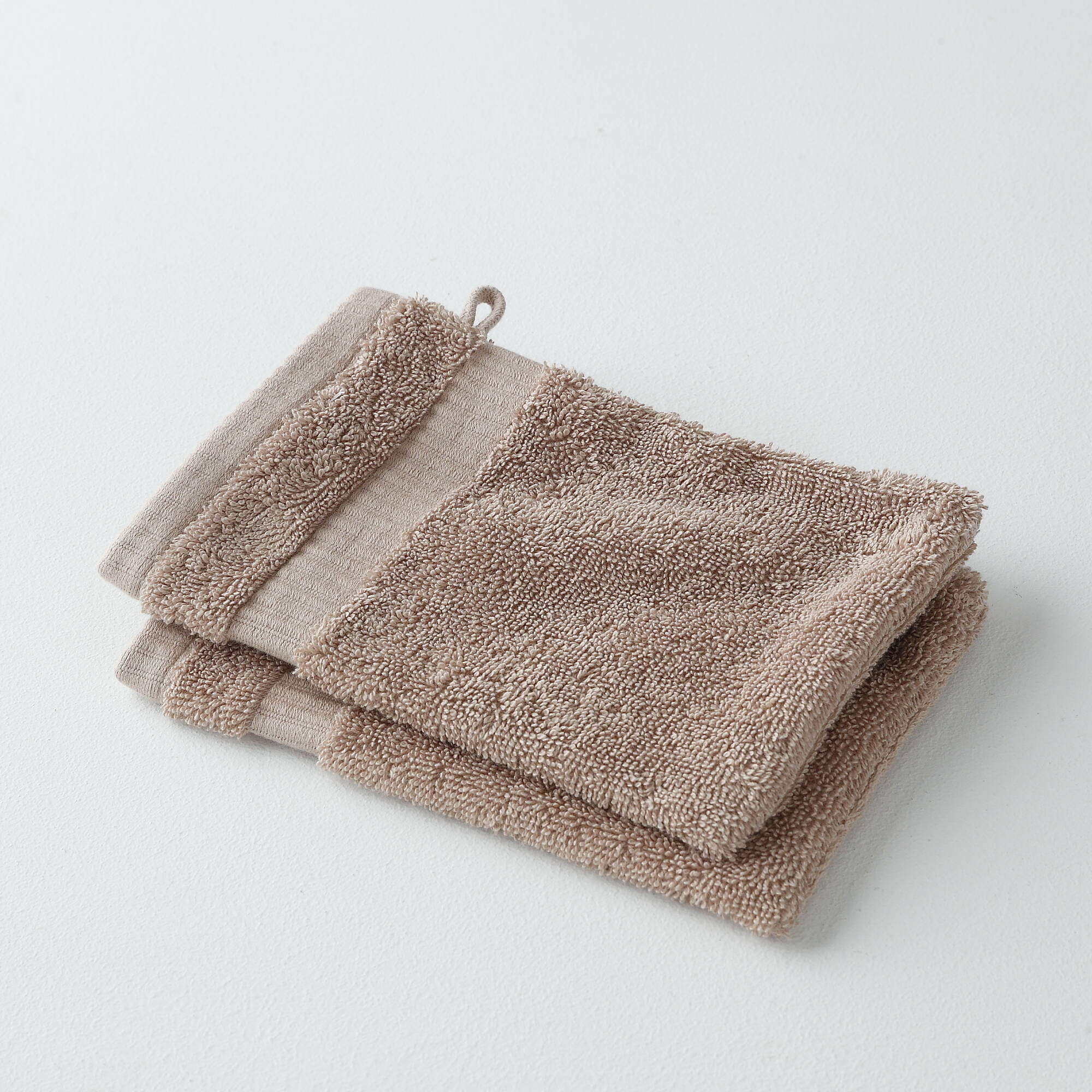 Collection serviettes de bain unies 640g/m2 confort prestige
