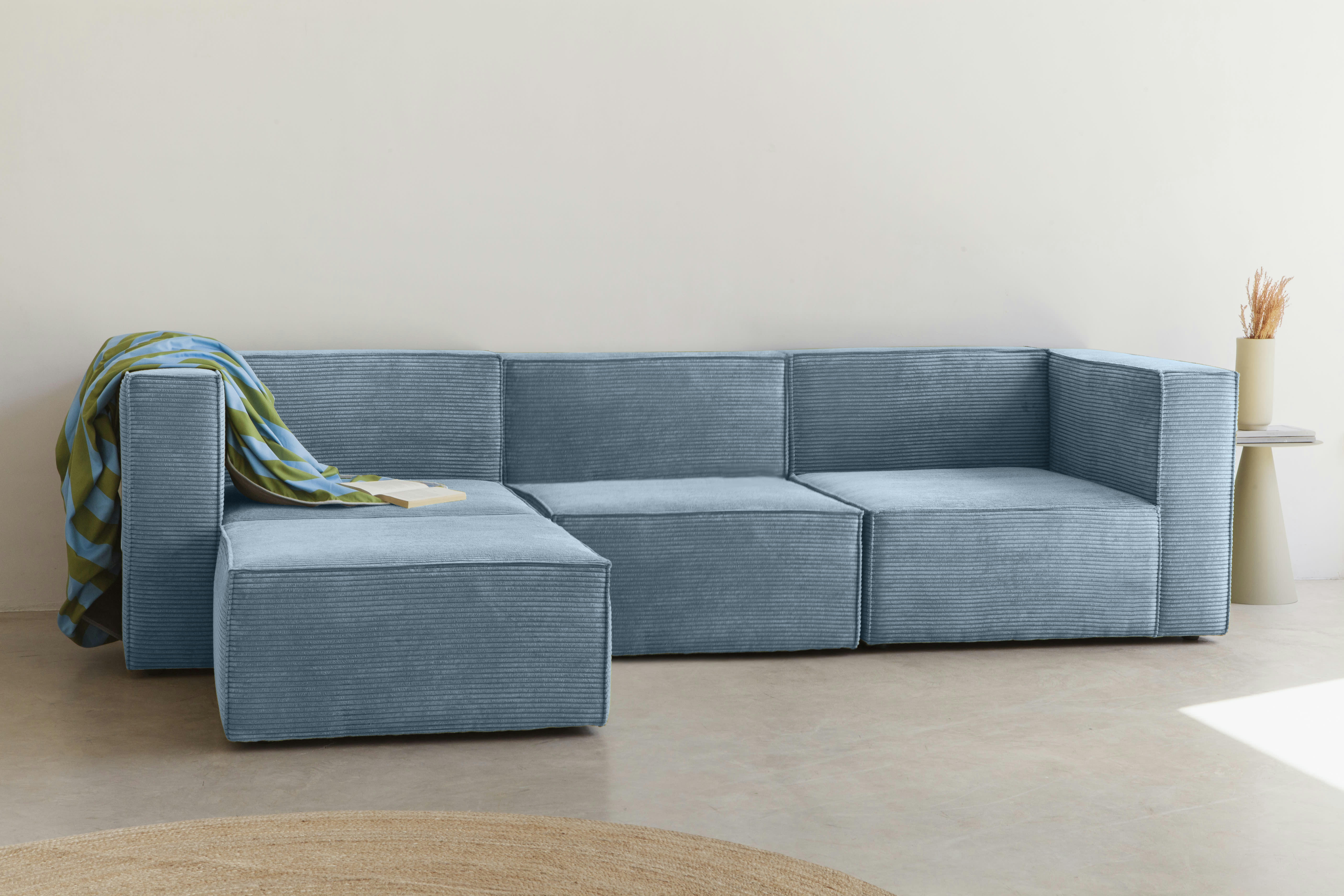 HARPER - Canapé 4 places avec chaiselongue en velours côtelé bleu cornish