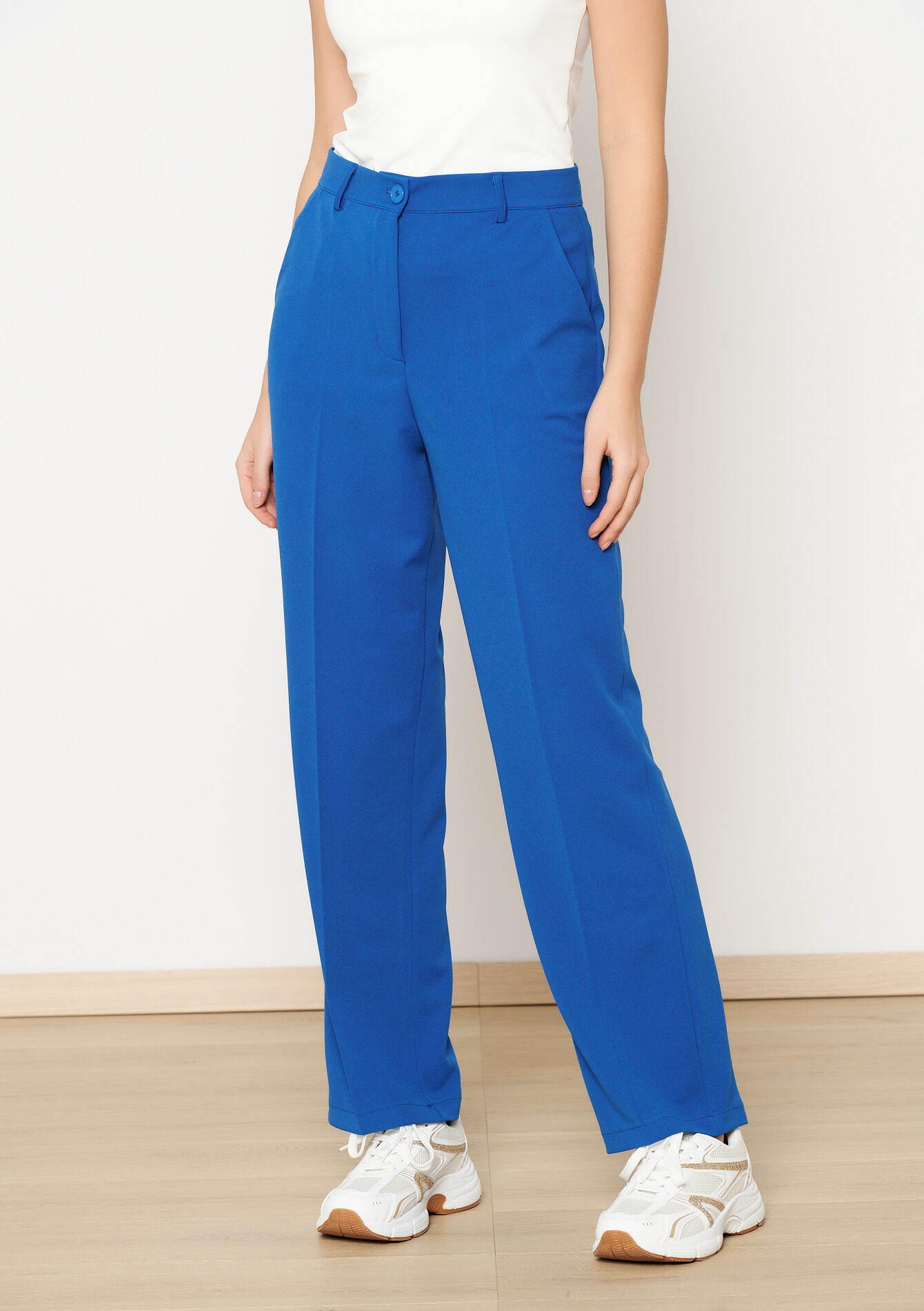 Getailleerde broek in cr&ecirc;pe