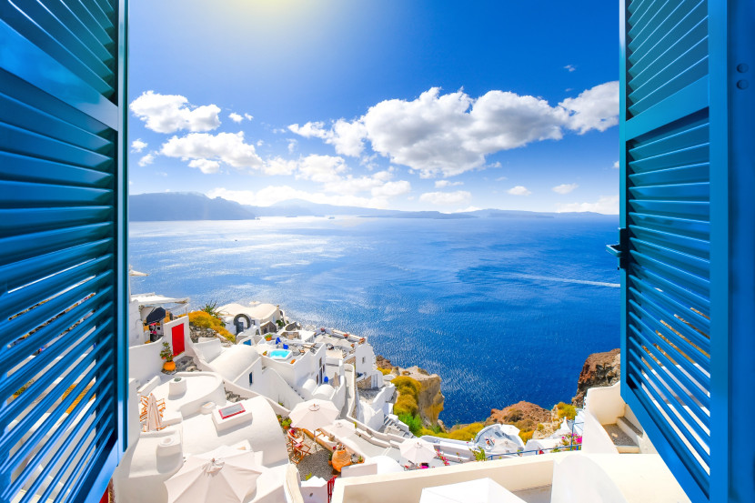 Fototapeta Do Salonu Widok z Okna Na Santorini 90x60cm