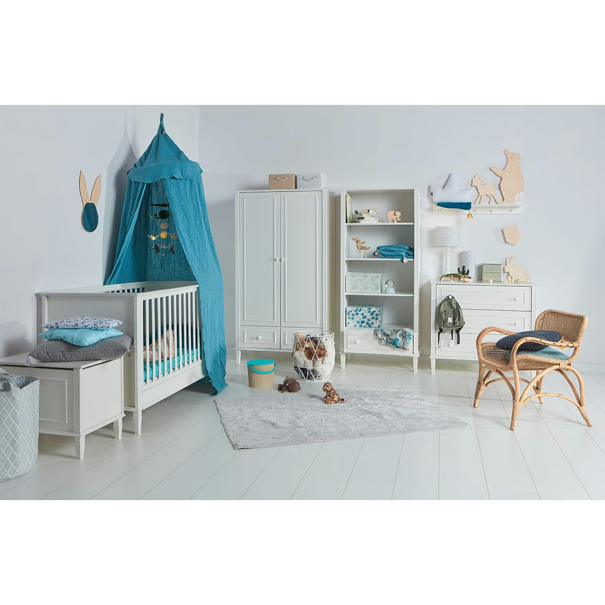 TRIO - BIANKA - Chambre bébé : Trio - lit évolutif 70x140 commode armoire blanc