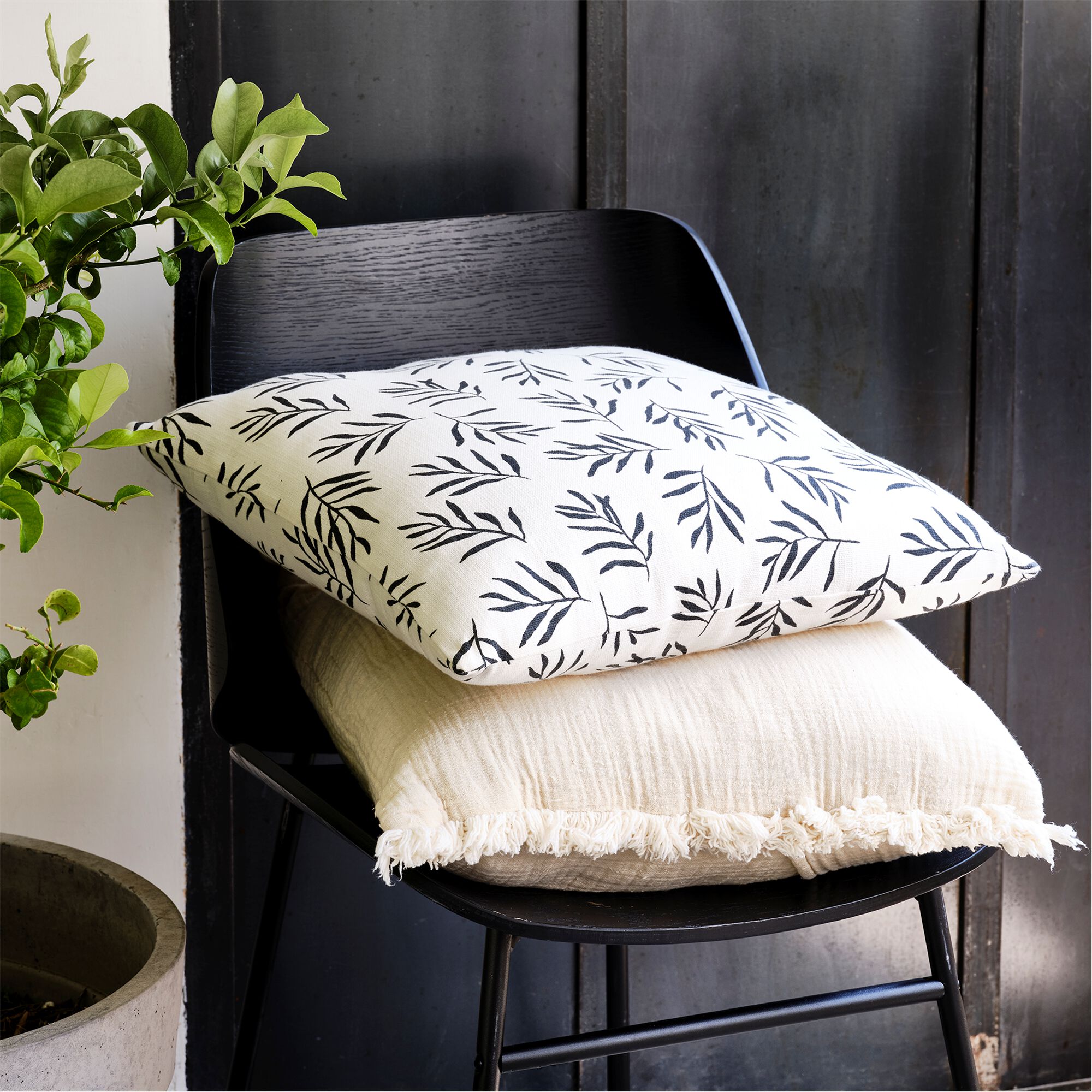 ALOYSE - Coussin motif Aloyse en coton 45x45cm - noir et blanc